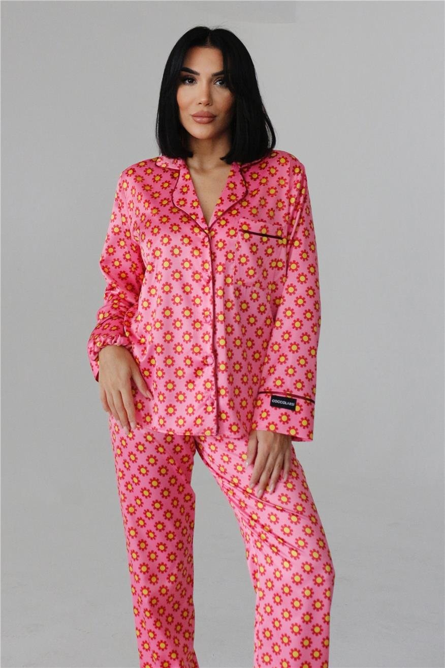 Margherite Borgogna Su Sfondo Rosa Saten Uzun Pijama Takımı