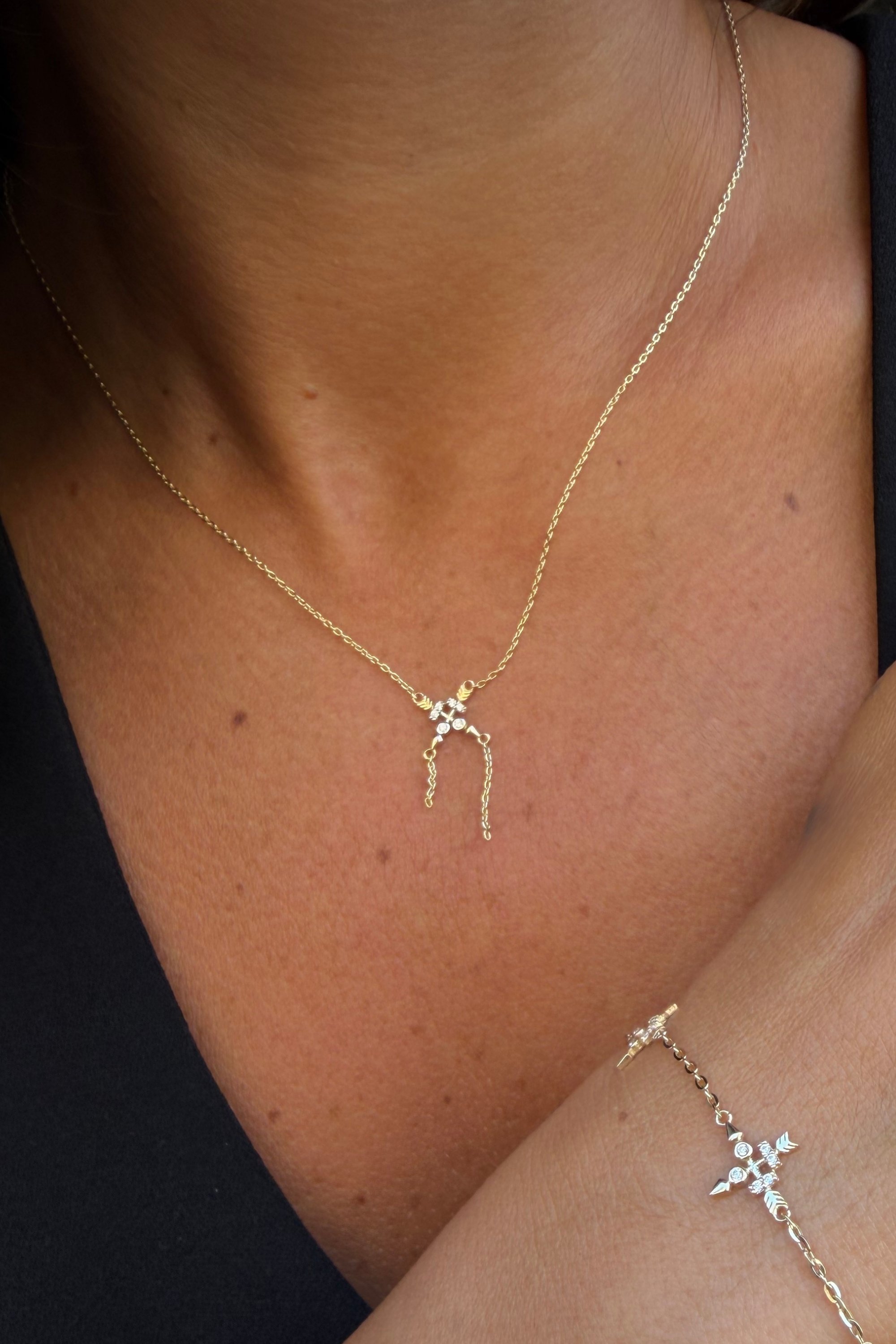 Arrow Mini Kolye