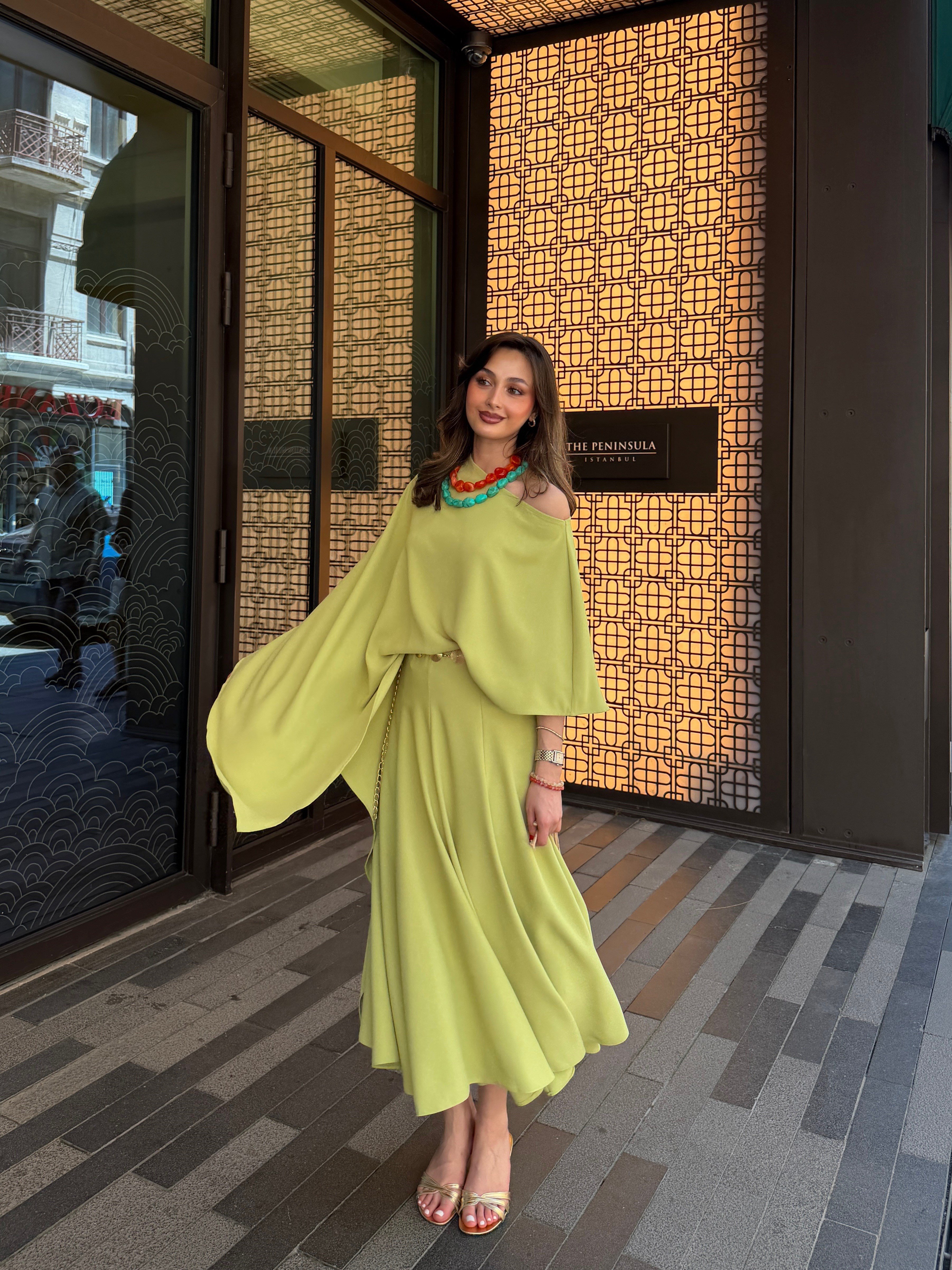 Asimetrik Bluz Parçalı Etek Takım Yeşil