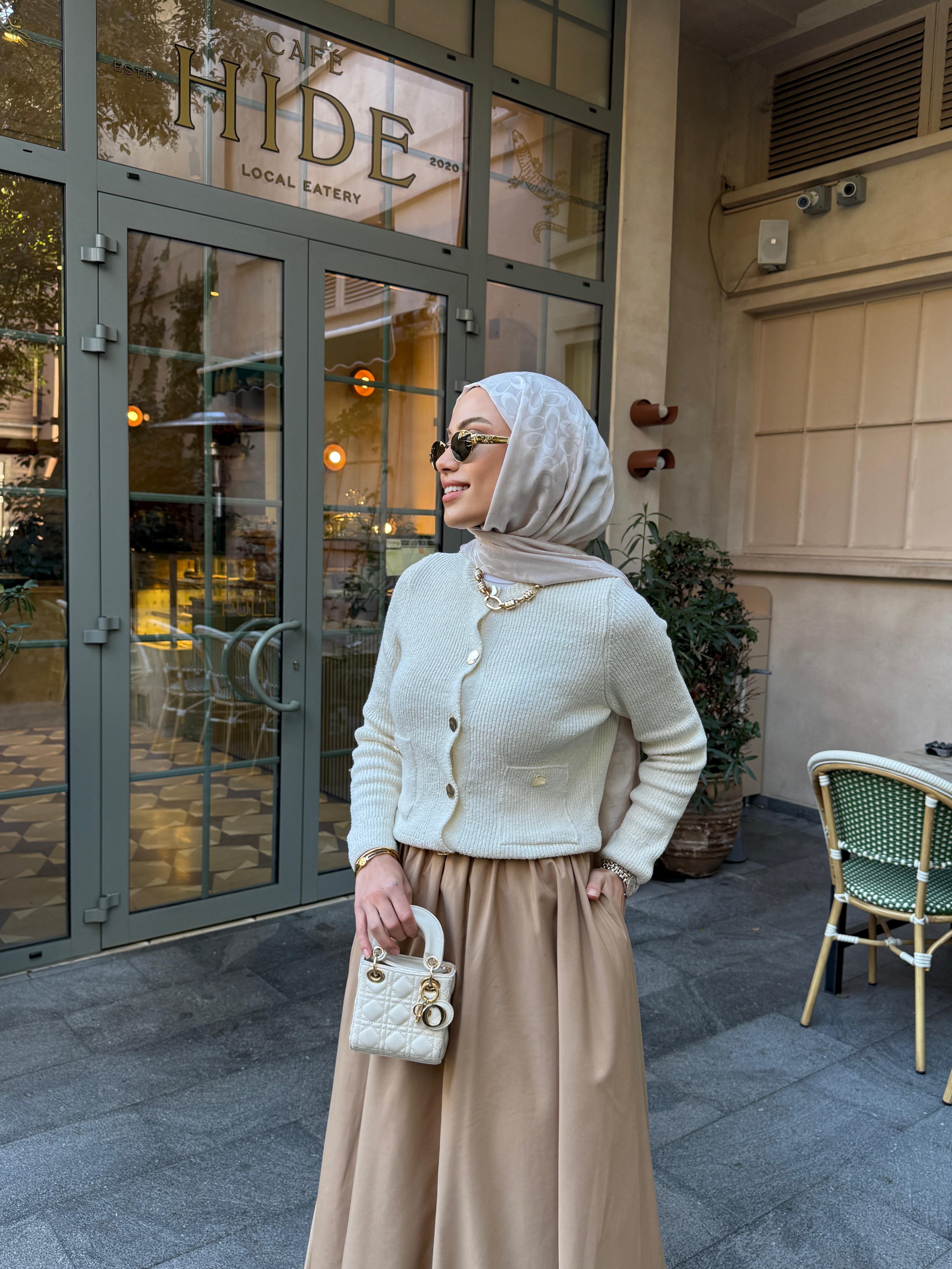 Düğmeli Minik Cepli Ekru Hırka