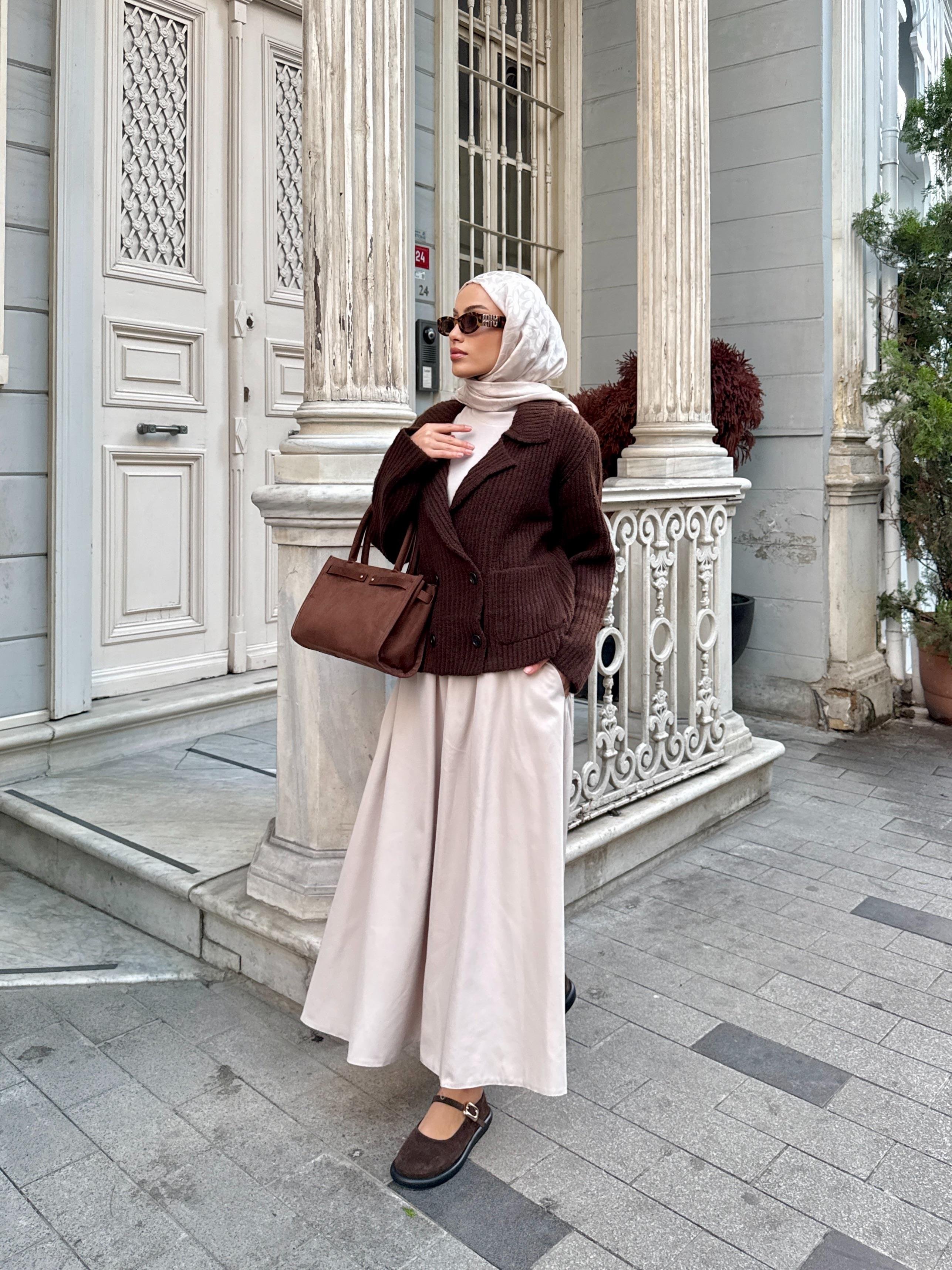 Kısa Kahve Triko Ceket