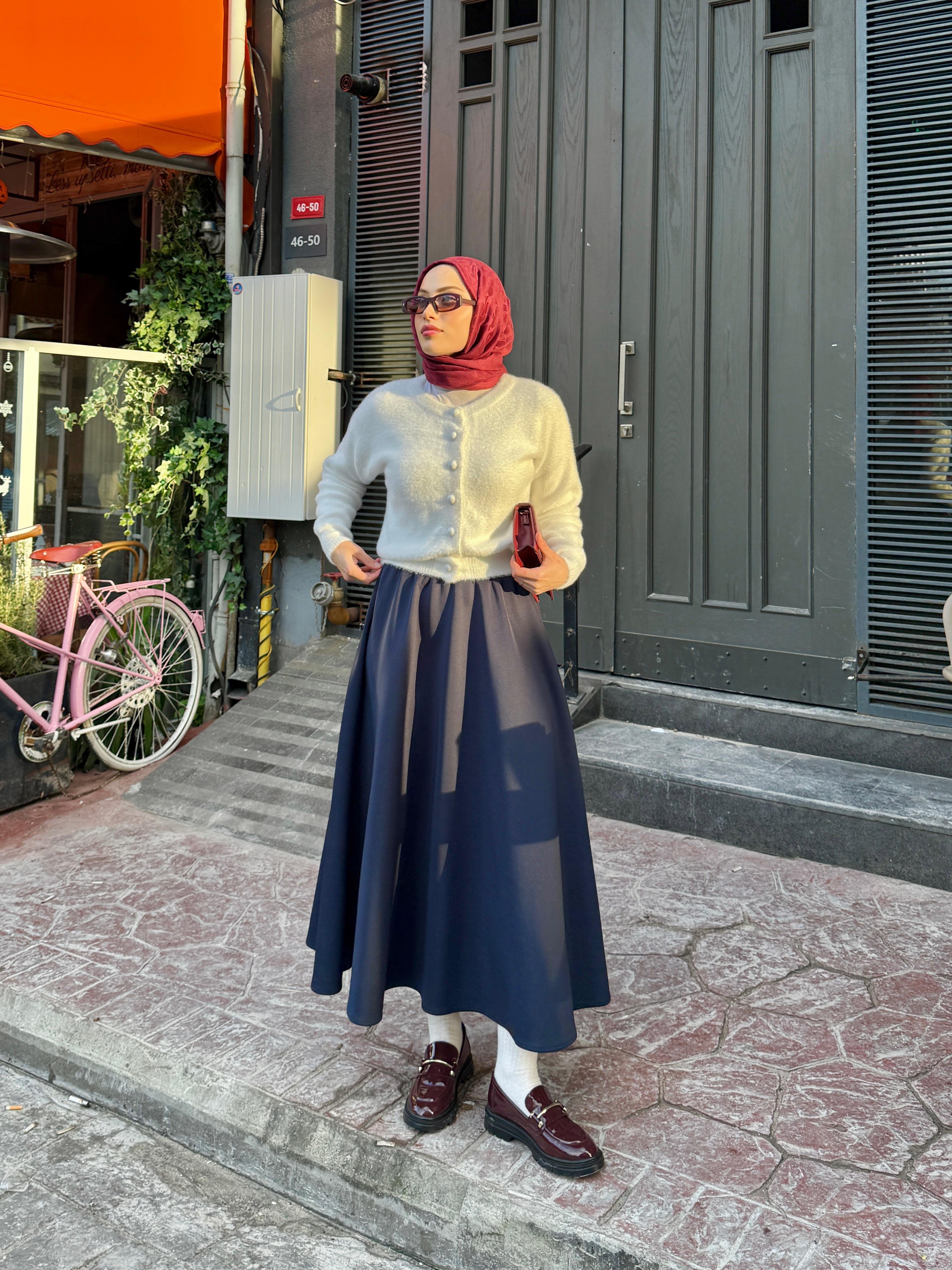 Kısa Yün Beyaz Triko Hırka