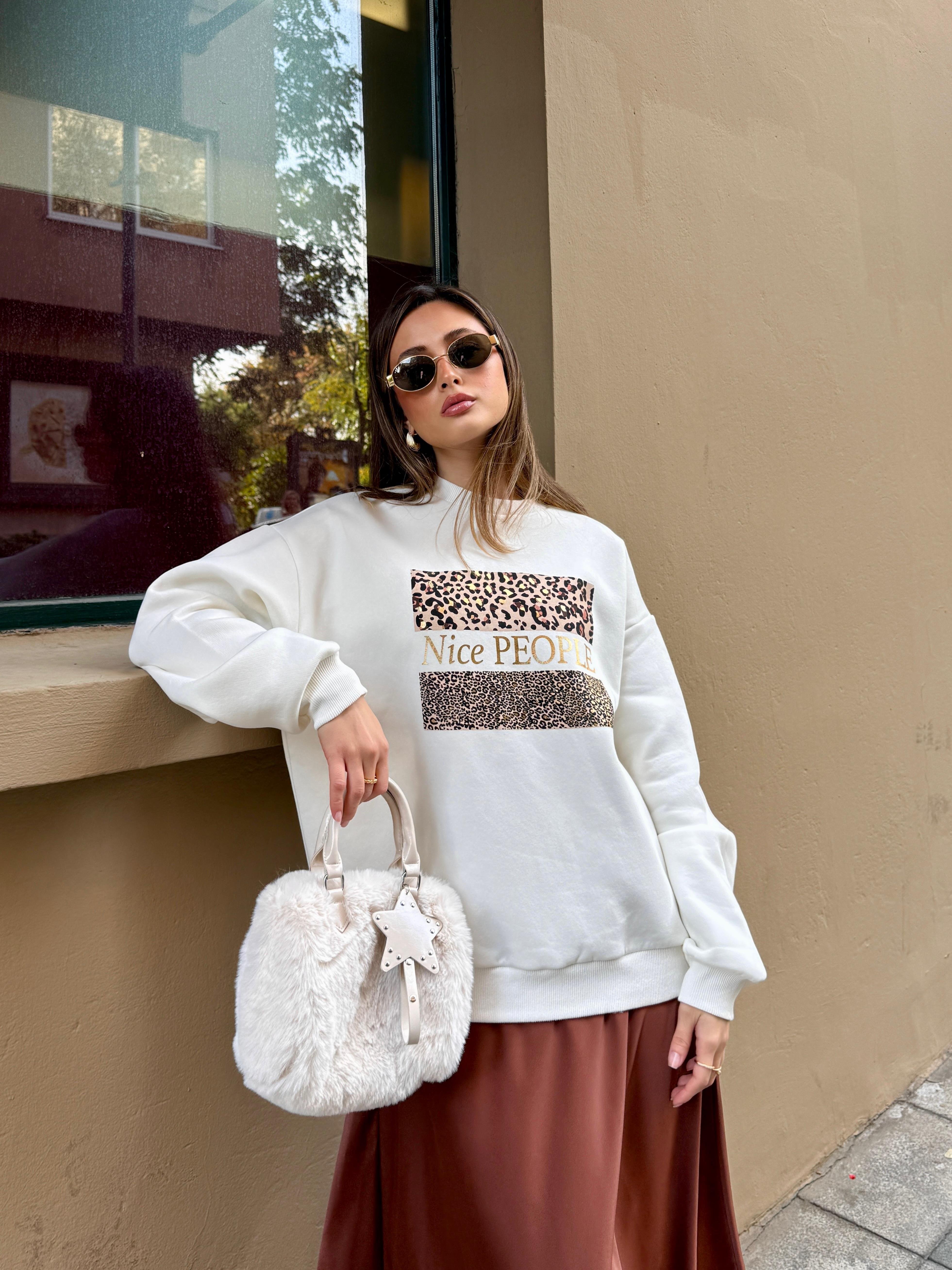 Önü Leopar Baskılı Sweatshirt