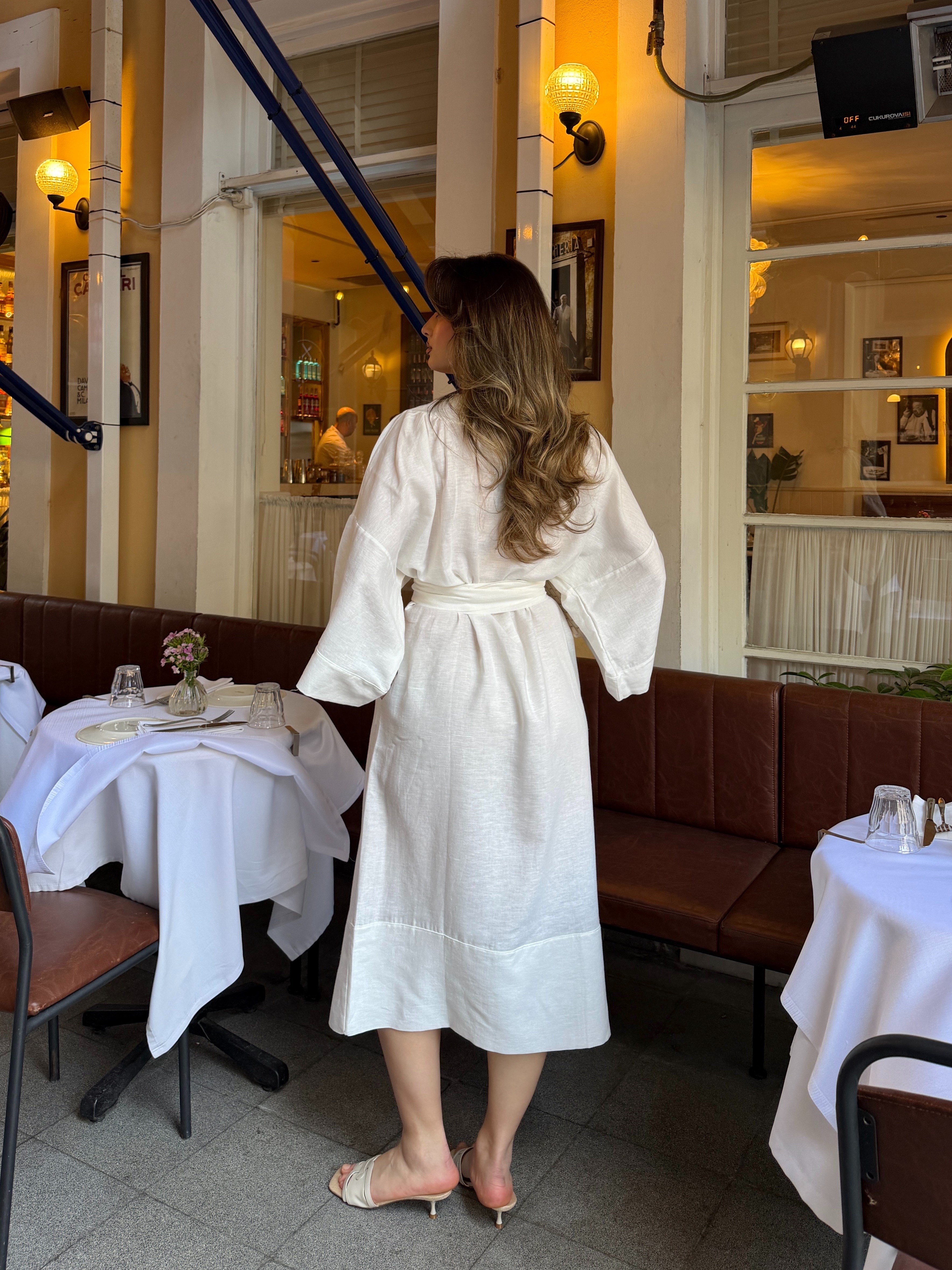 Oversize Kuşaklı Keten Elbise Beyaz 