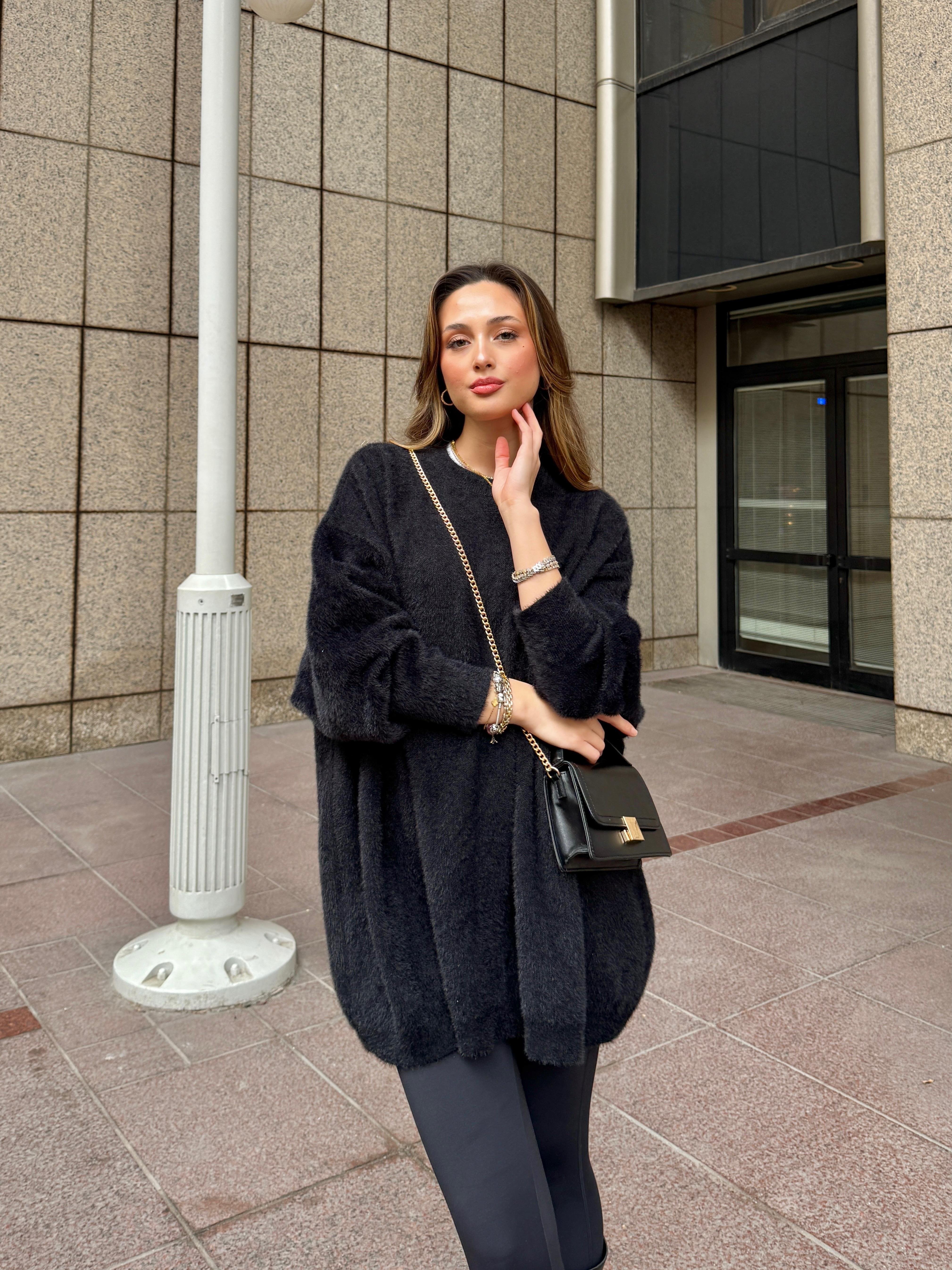 Oversize Siyah Triko Yün Kazak