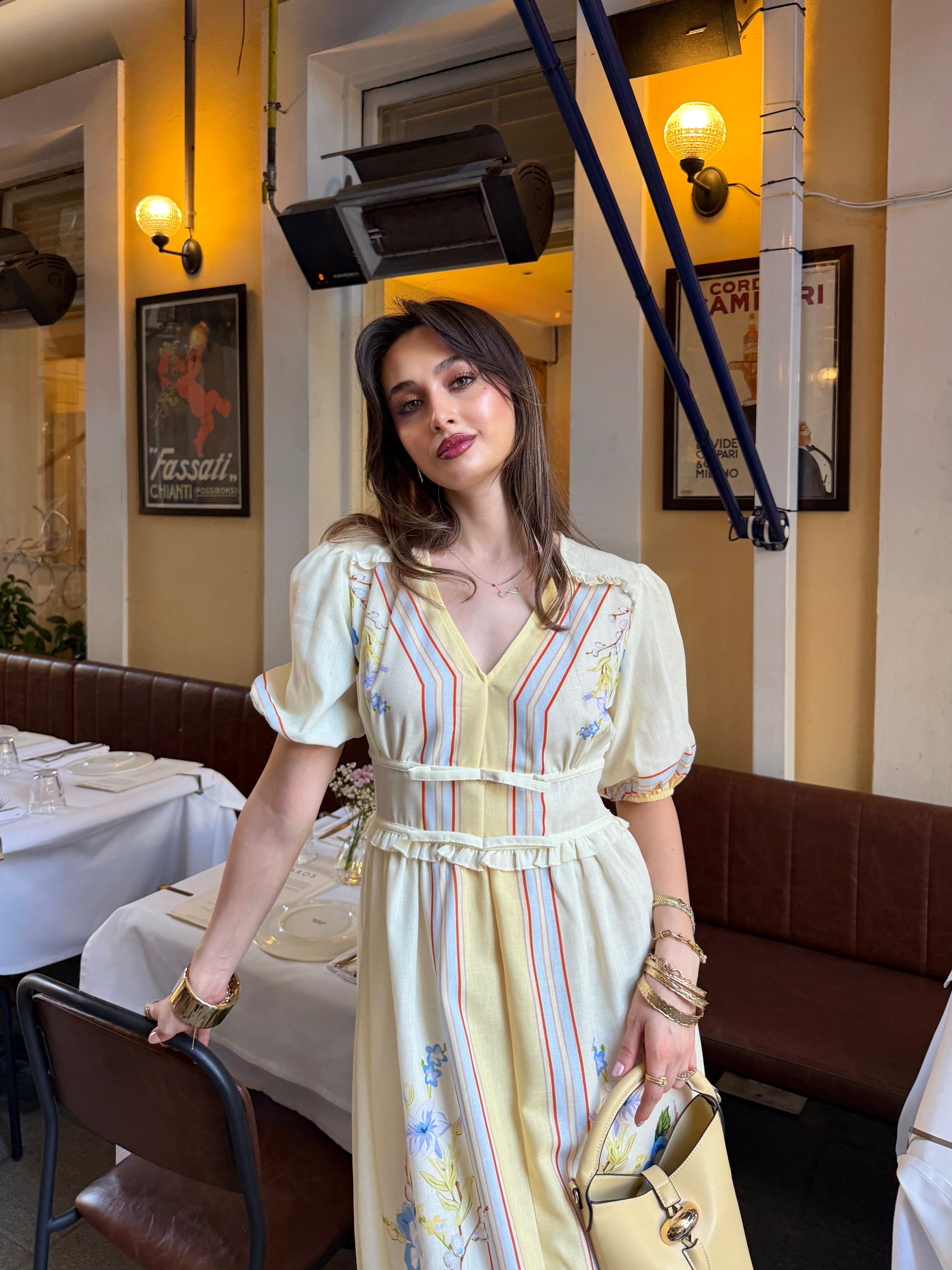 V Yaka Kemer Detaylı Keten Elbise Sarı 