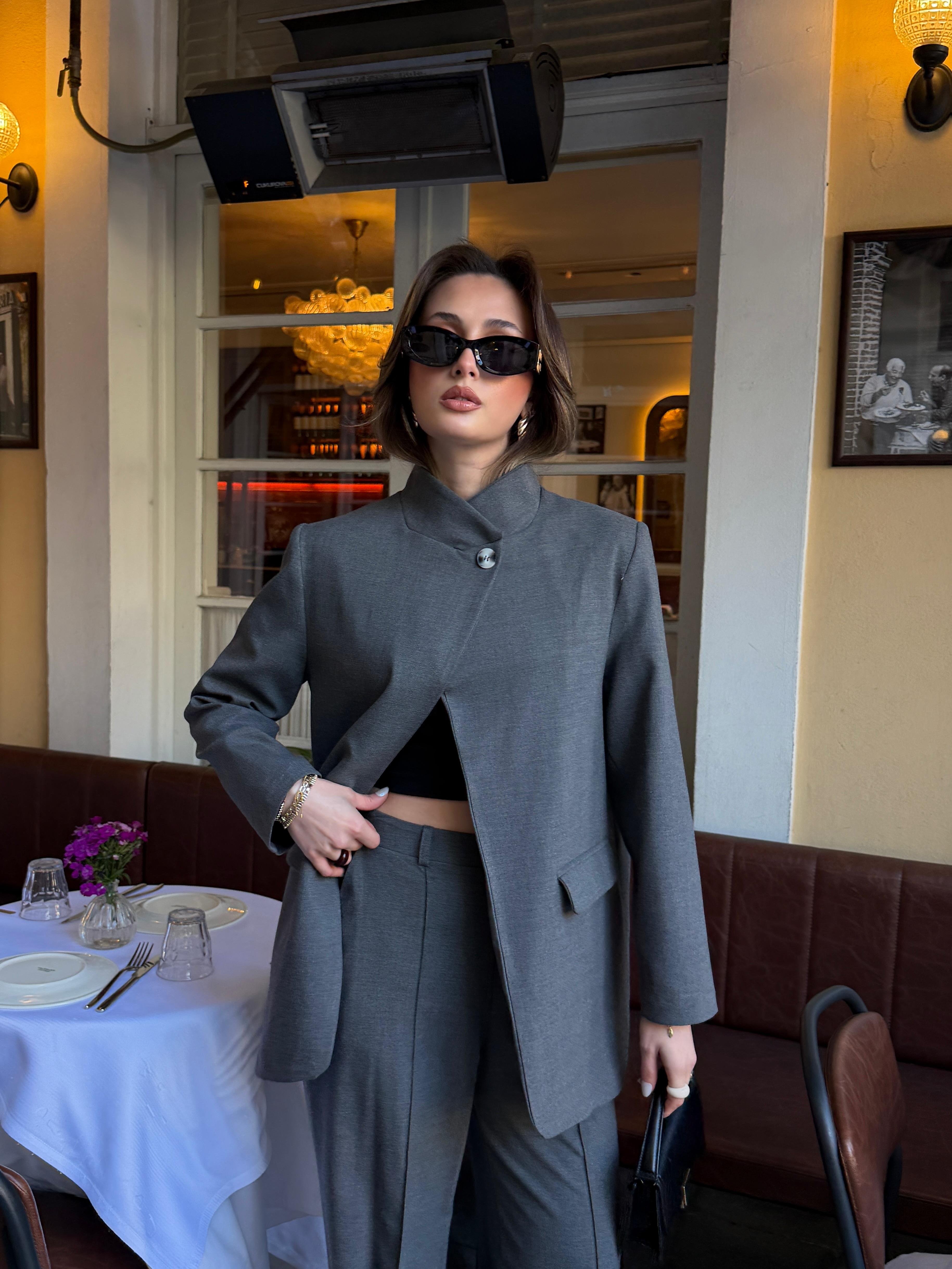 Yakadan Düğmeli Cepli Ceket Pantolon Gri Takım 
