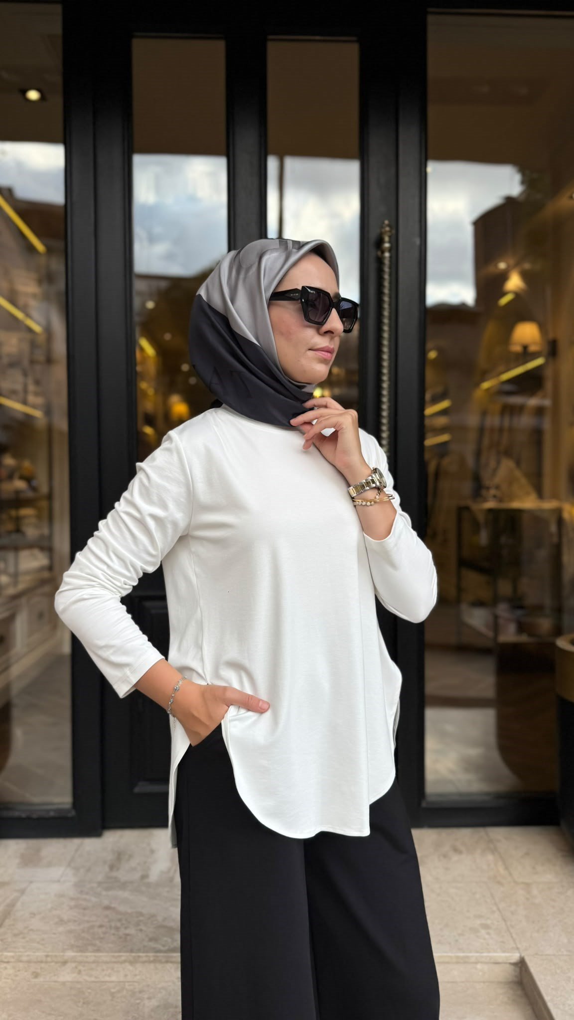 102269 Bisiklet Yaka Kadın Tunik Beyaz