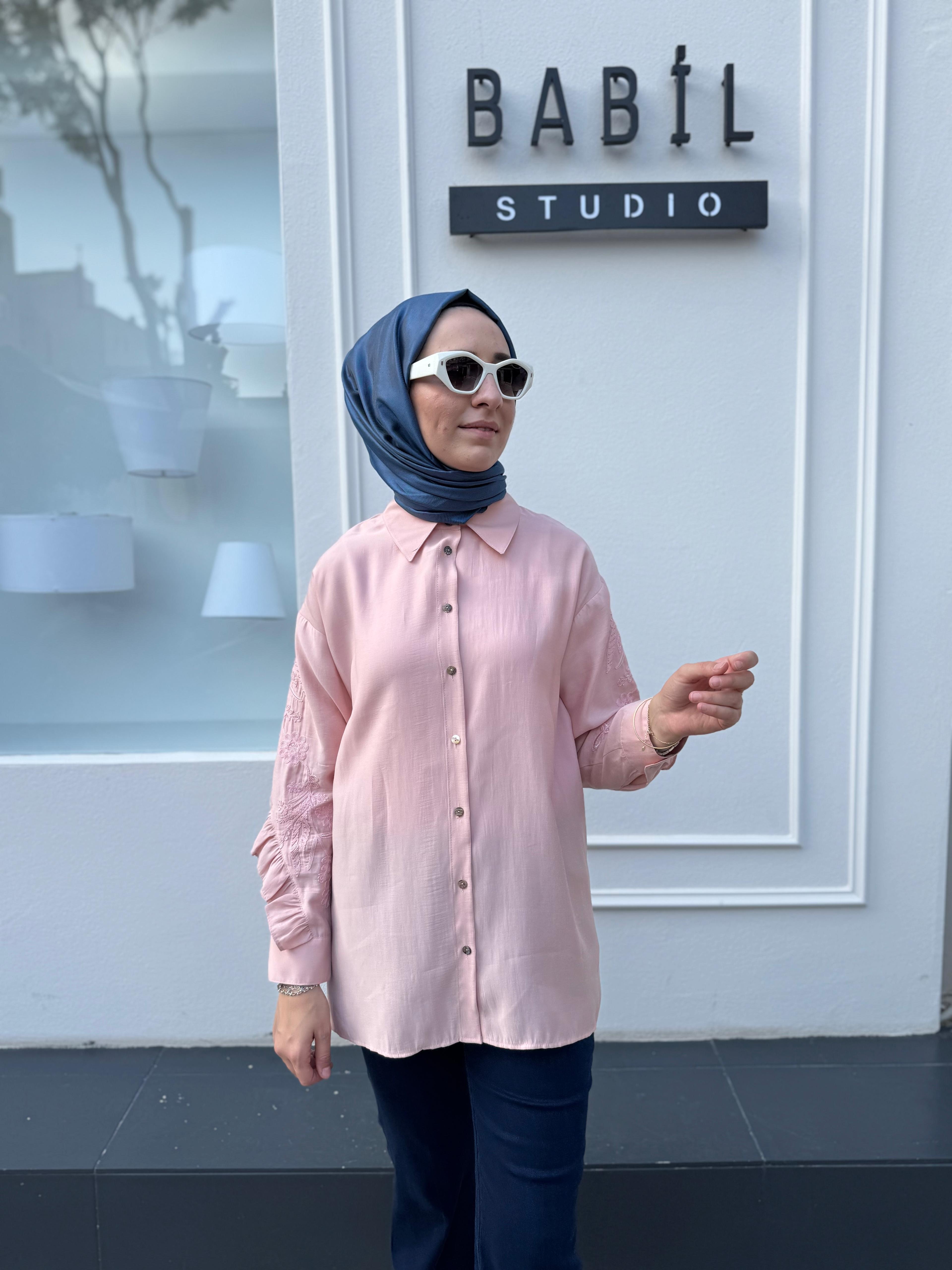 25SSGOM0011 Emili Nakış İşli Kadın Gömlek Pembe