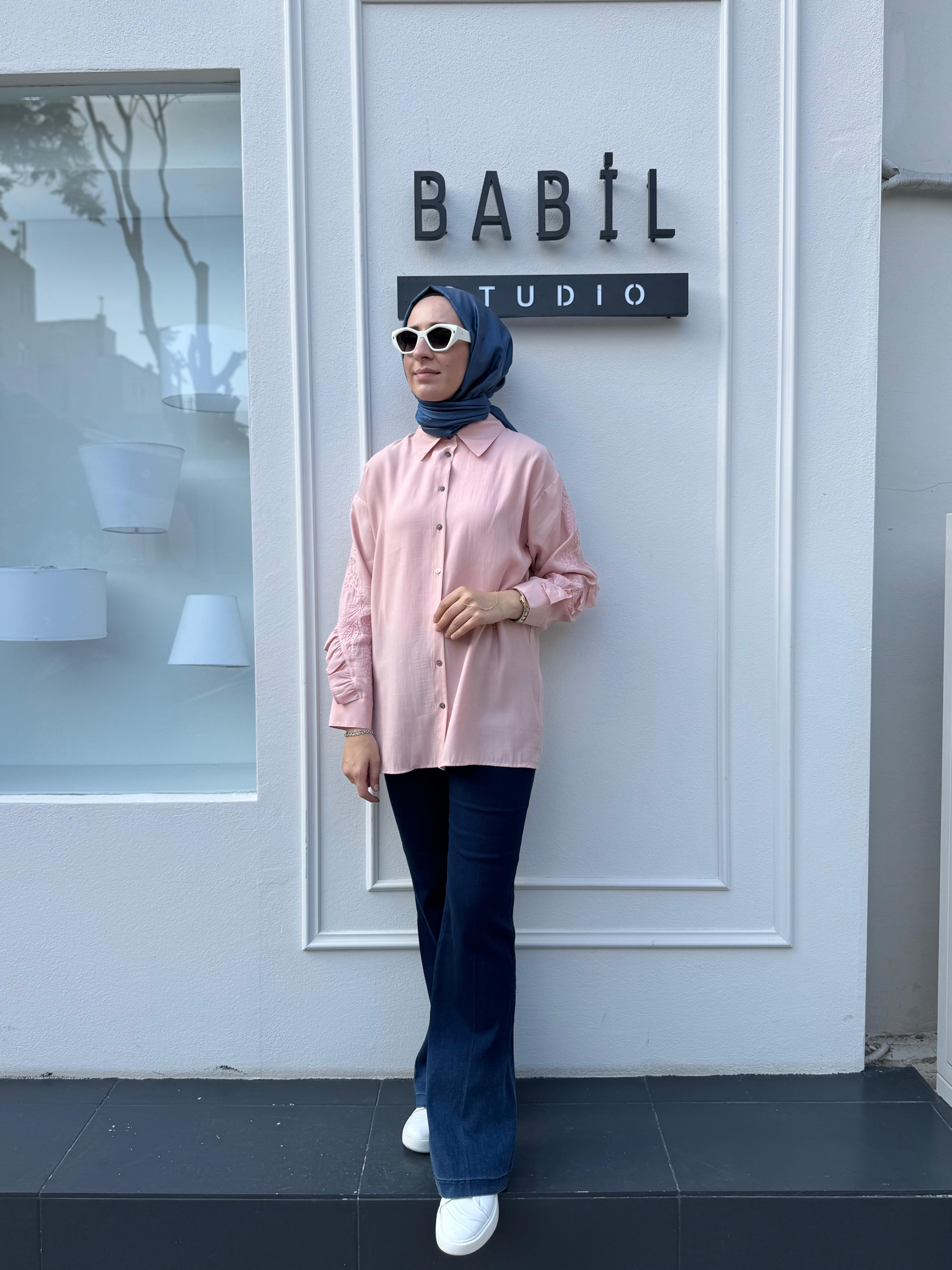 25SSGOM0011 Emili Nakış İşli Kadın Gömlek Pembe