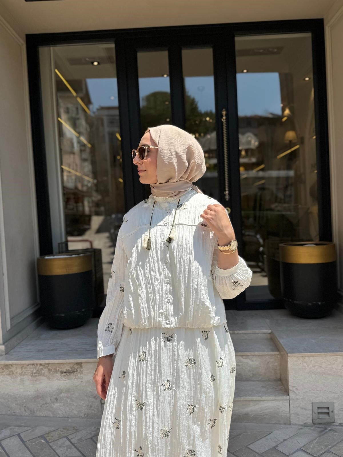 2601-3048 İşlemeli Kadın Gömlek Ekru