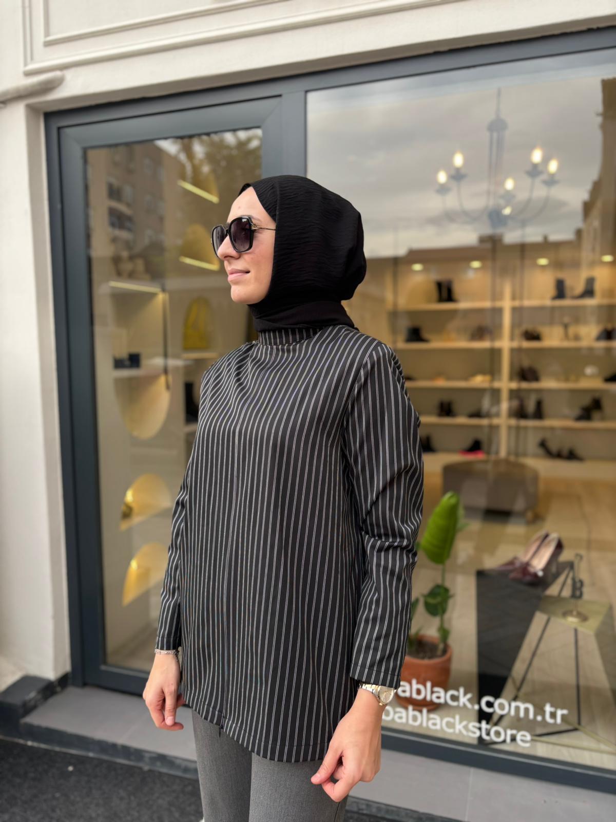 26FW202 Çizgili Kadın Bluz Siyah-Beyaz