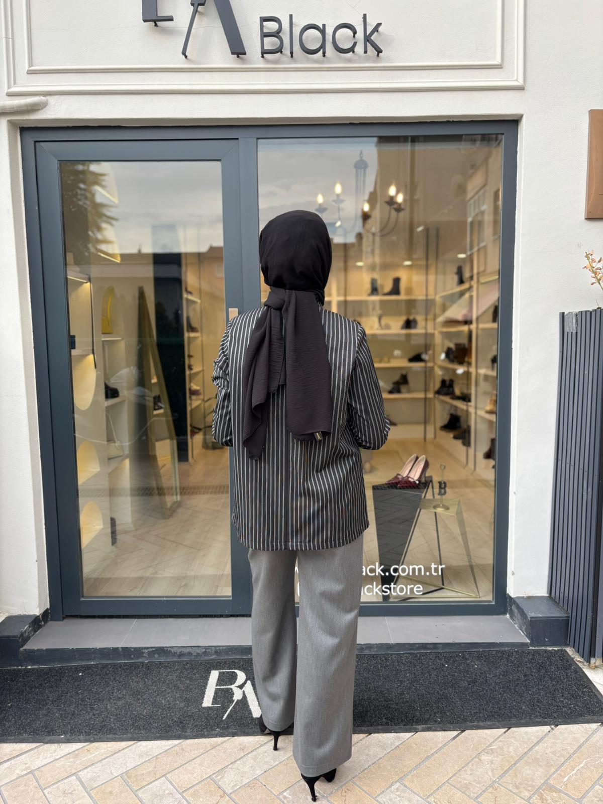 26FW202 Çizgili Kadın Bluz Siyah-Beyaz