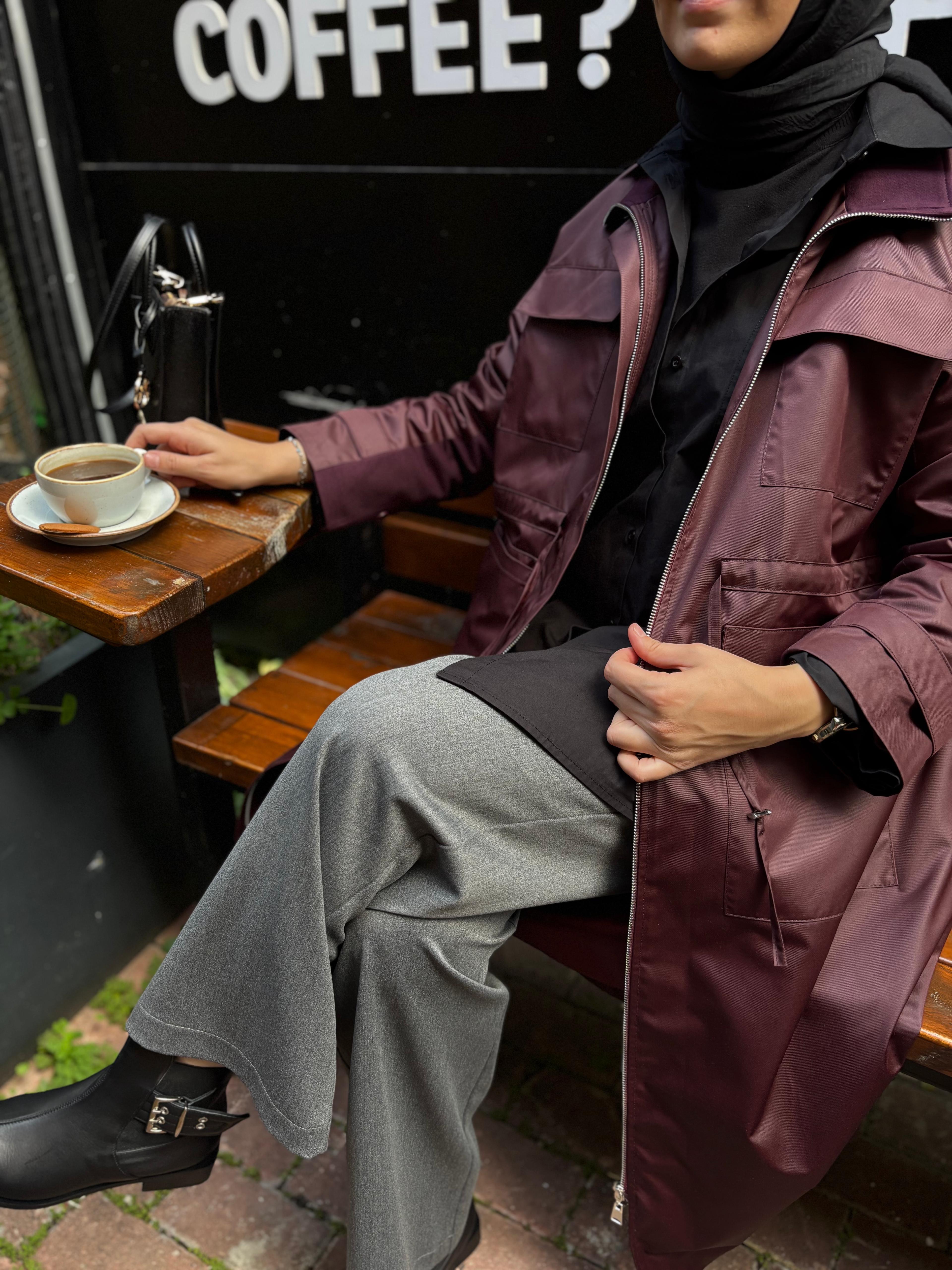 26FW606 Belden Sıkmalı Kadın Yağmurluk Bordo