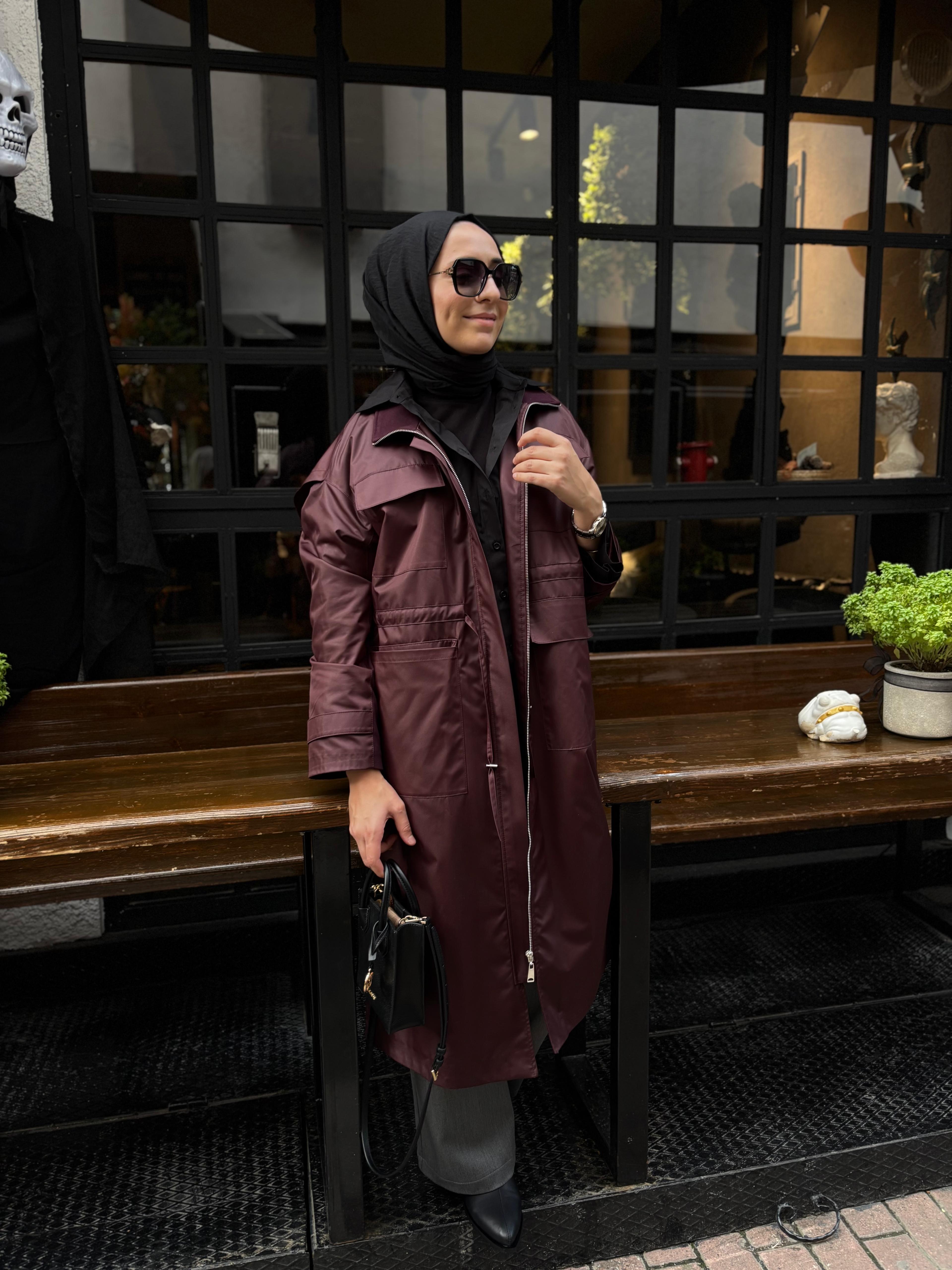 26FW606 Belden Sıkmalı Kadın Yağmurluk Bordo
