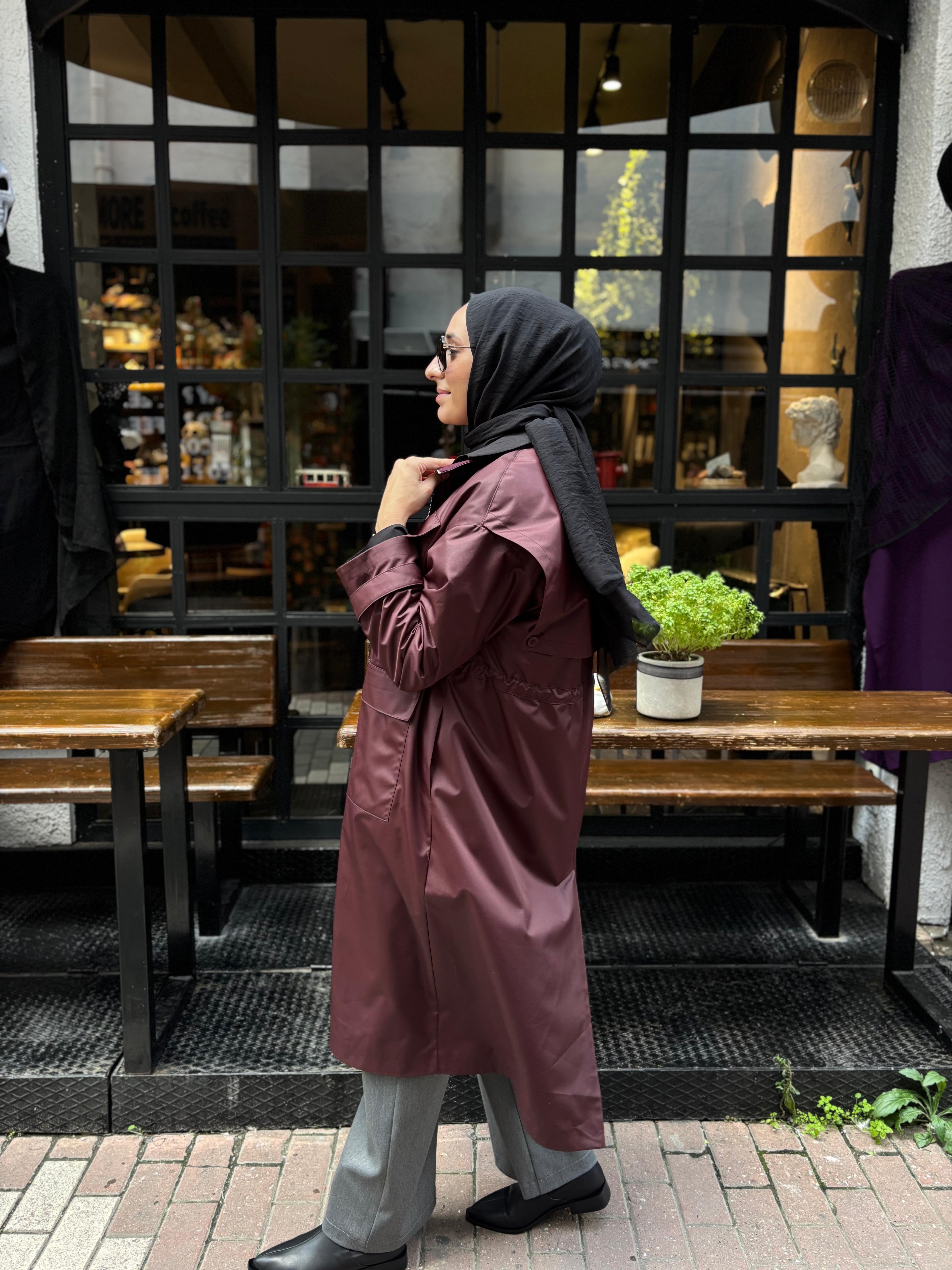 26FW606 Belden Sıkmalı Kadın Yağmurluk Bordo
