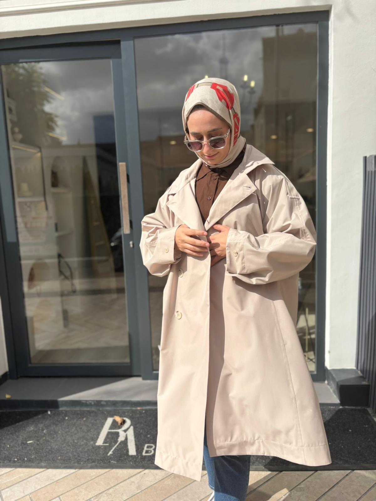 26FW632 Kapüşonlu Kadın Yağmurluk Bej