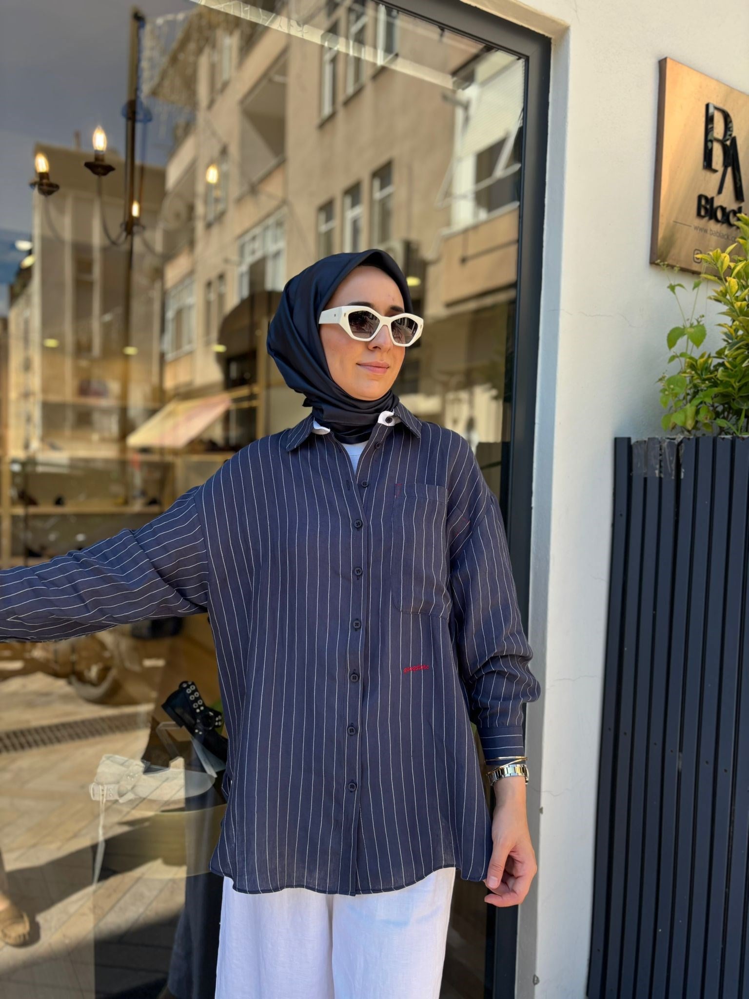 26SS220 Mila Kadın Gömlek Lacivert