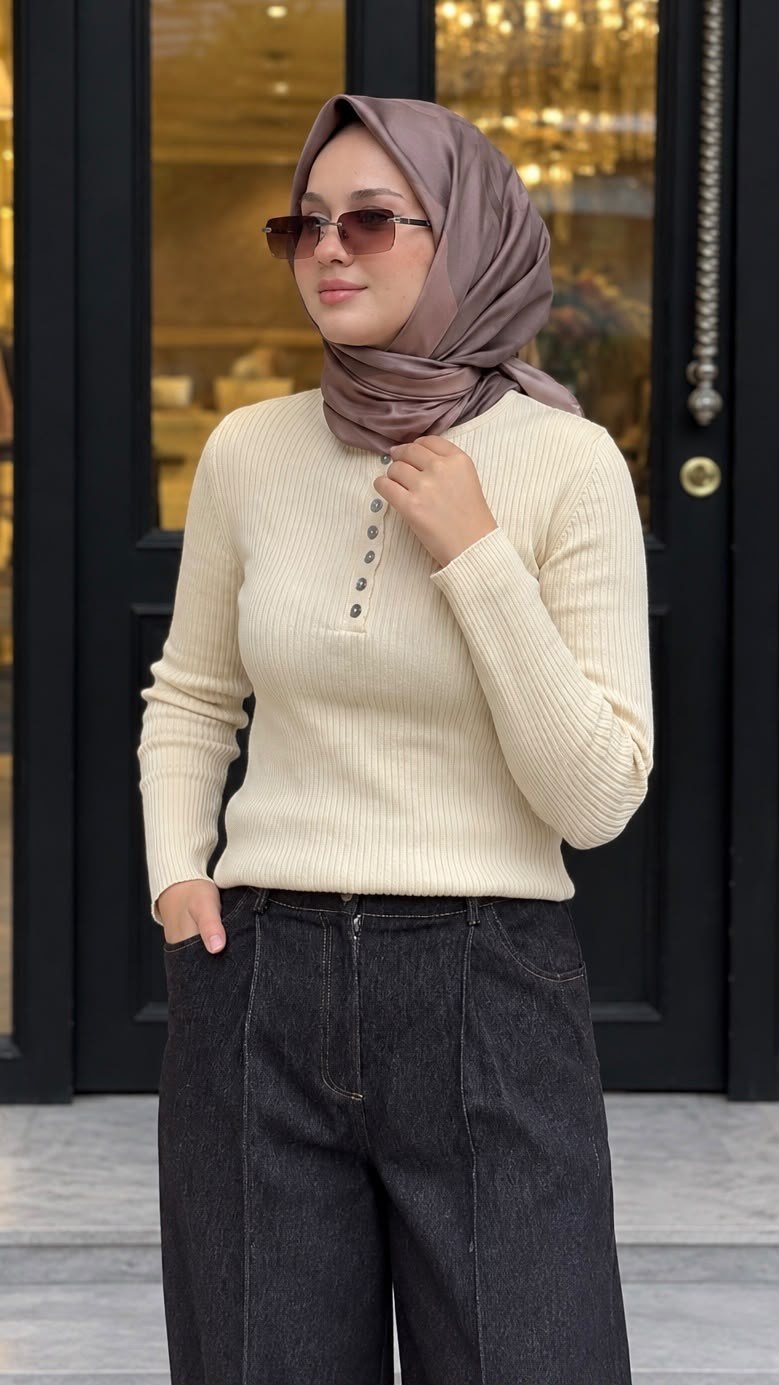27FW229 Düğmeli Triko Kadın Bluz Ekru