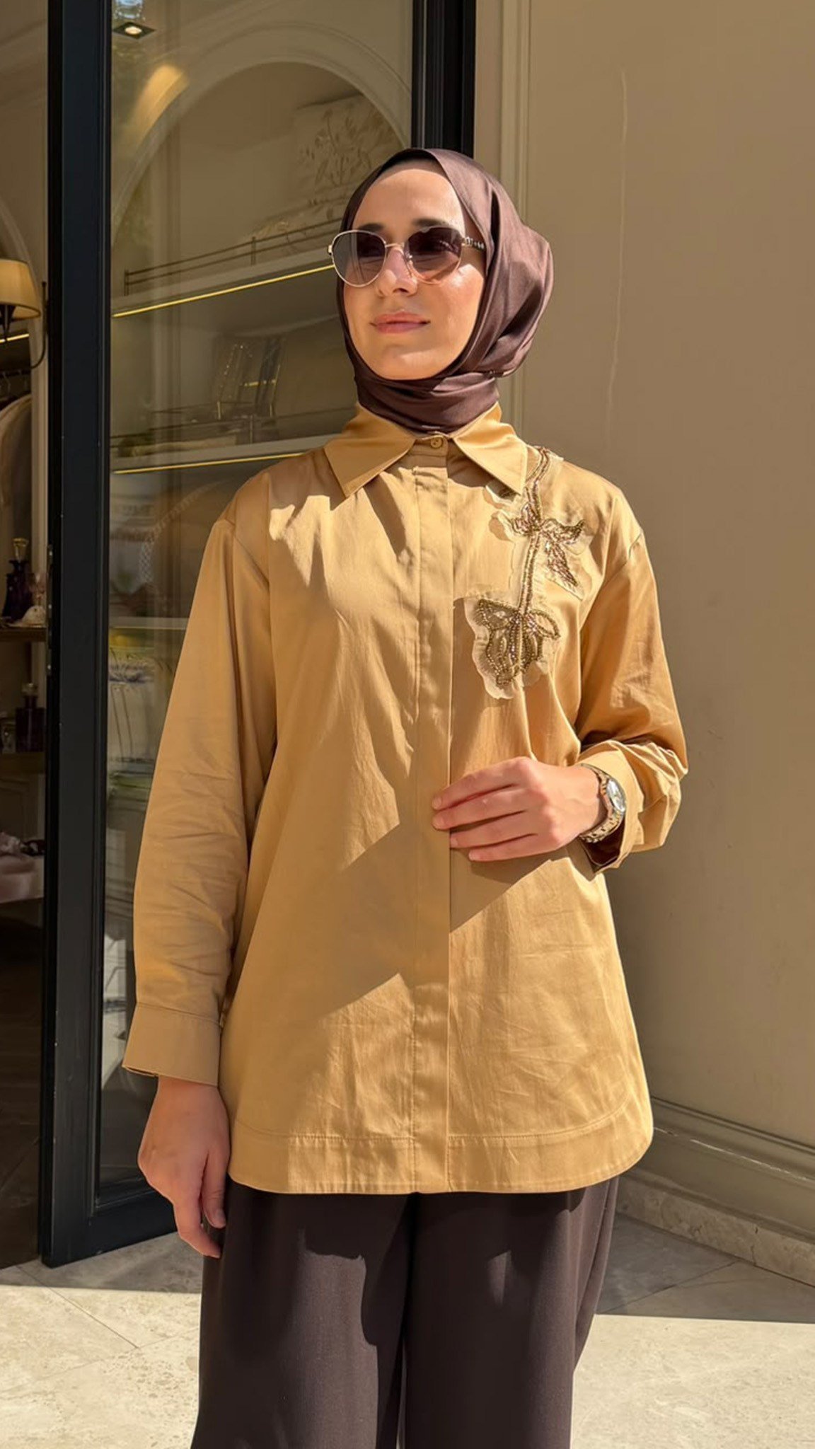 27FWGOM0008 Briony İşlemeli Kadın Gömlek Camel