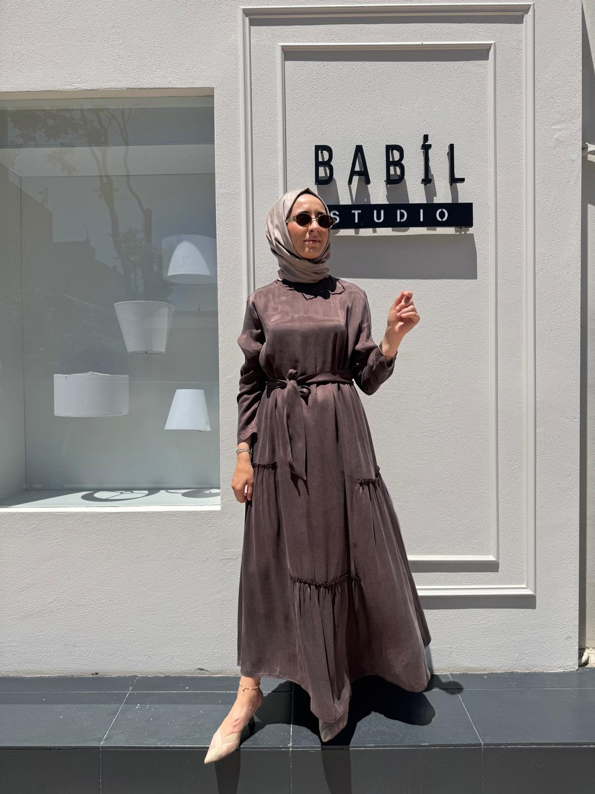 303848 Fırfır Desenli Basic İpek Elbise Kahve