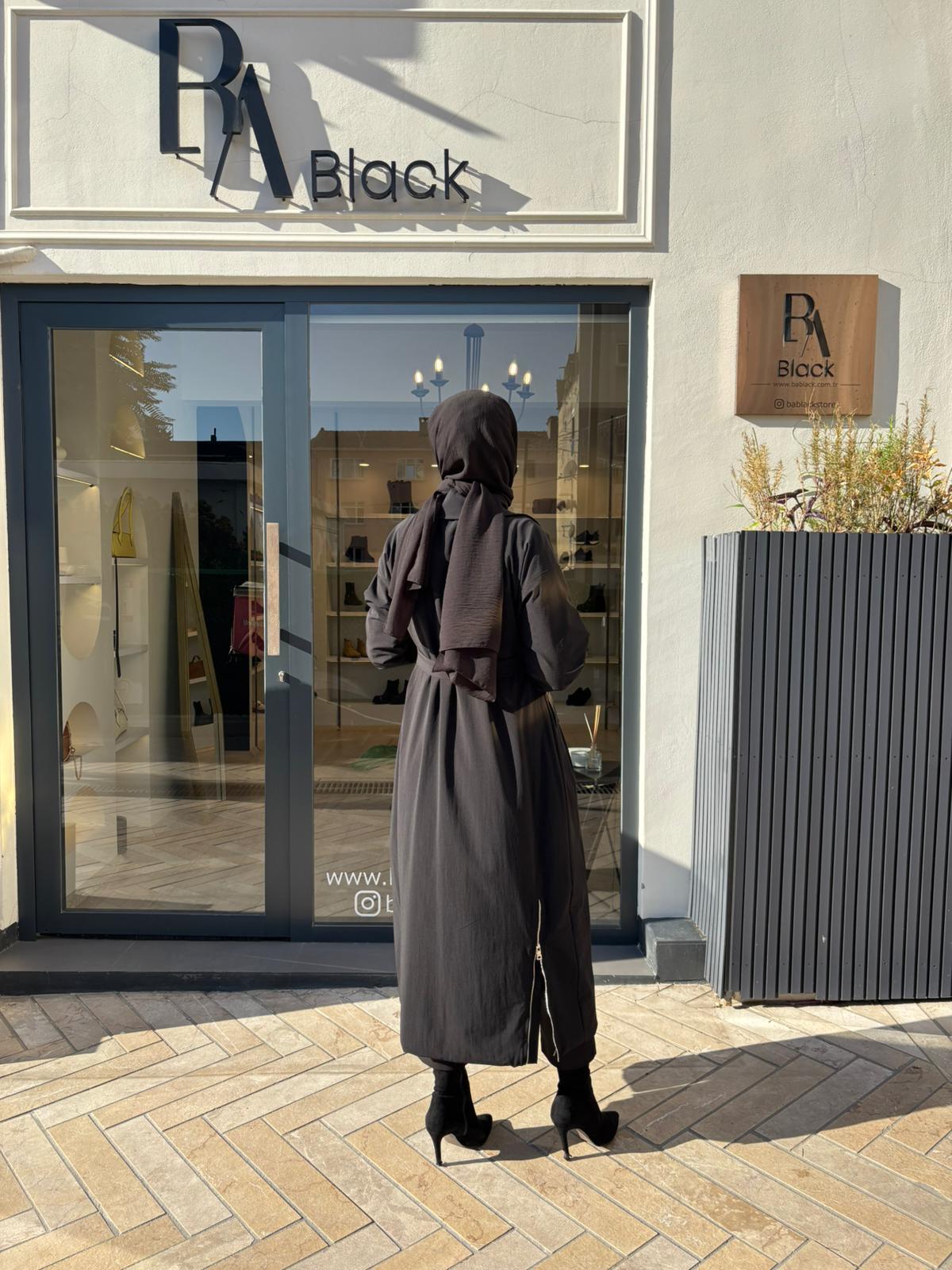 38500 Kemerli Kadın Kap Siyah