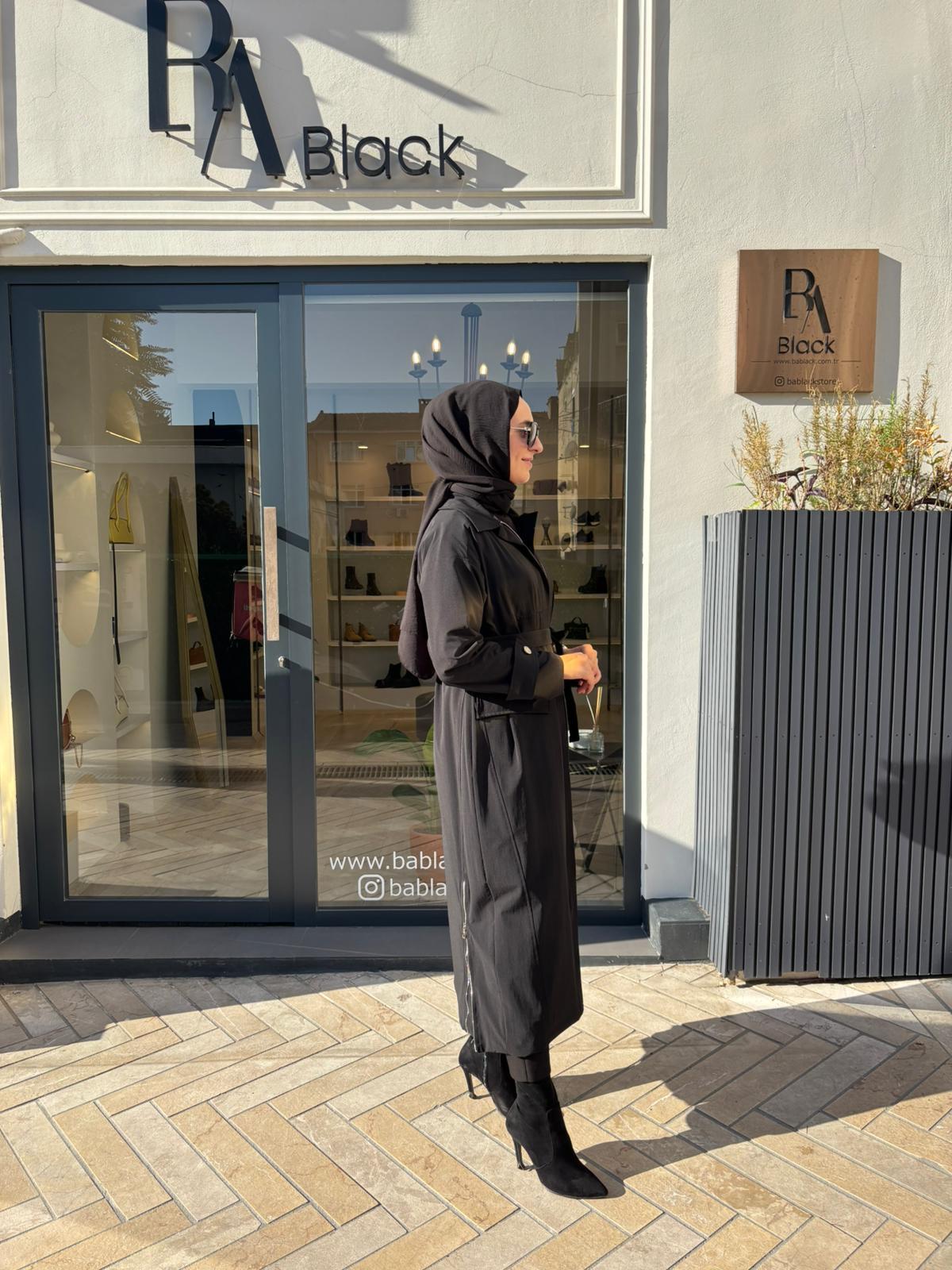 38500 Kemerli Kadın Kap Siyah