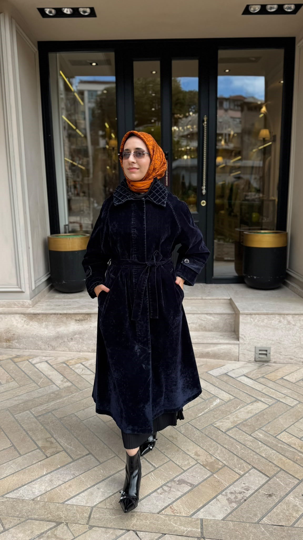 40500 Dokulu Kadın Pardesü Lacivert