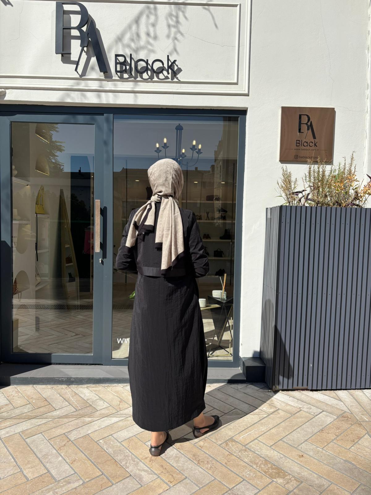 405008 Çıtçıt Detay Kadın Kap Siyah