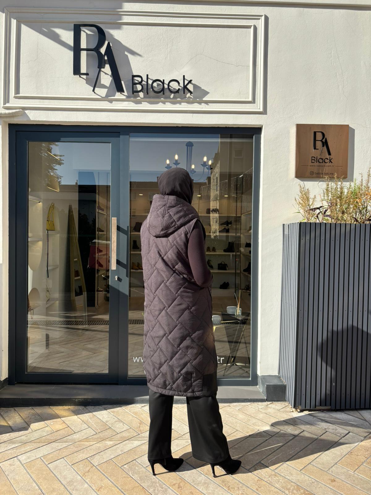 505329 Kapüşonlu Kadın Yelek Siyah