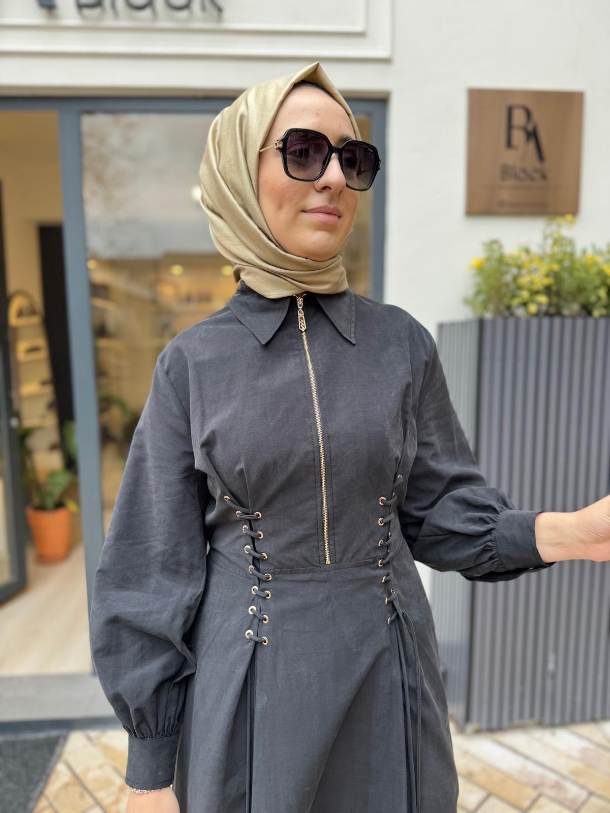 Çapraz Bağlamalı Beli Büzgülü Kadın Elbise Siyah