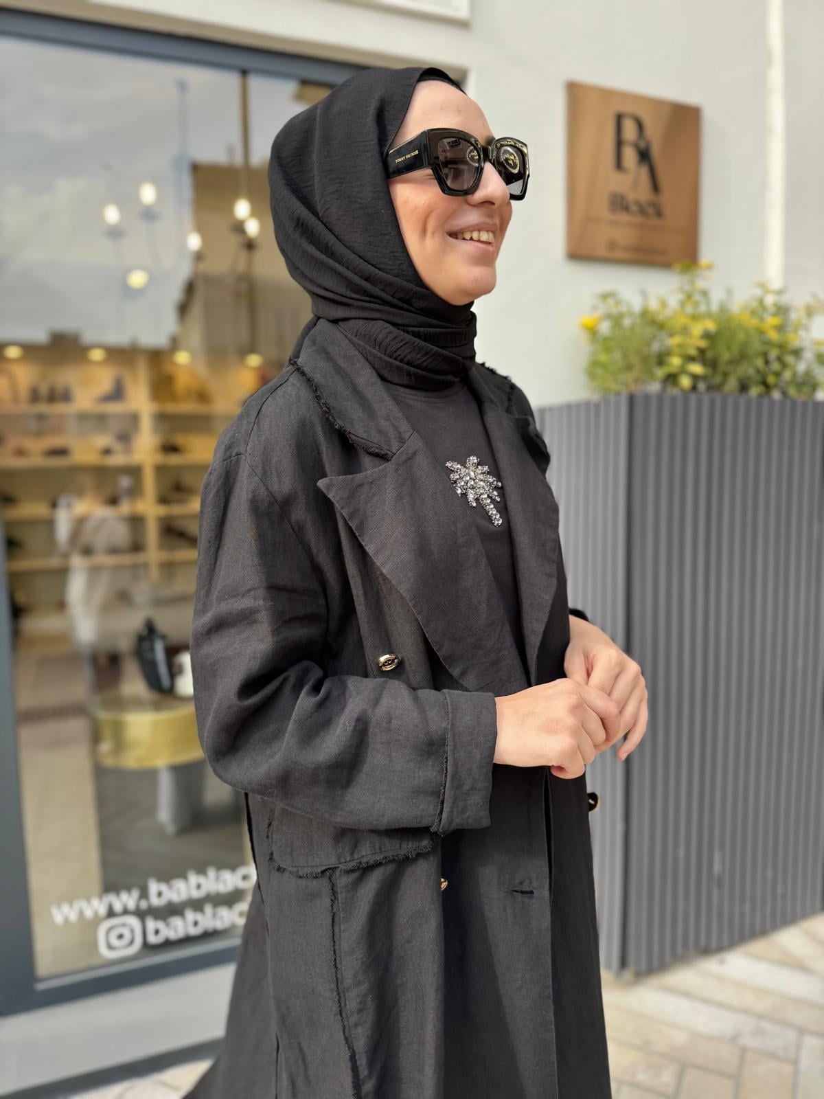 Çift Düğmeli Keten Yırtmaçlı Kadın Ceket Siyah