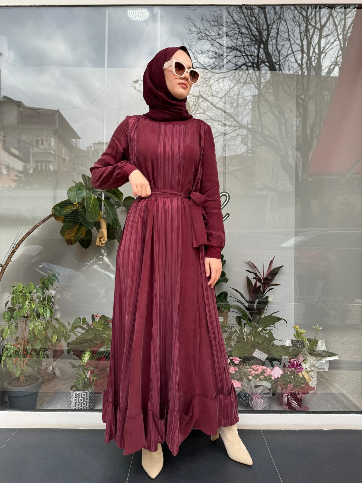 Çizgi Detaylı Kuşaklı Kadın Elbise Bordo