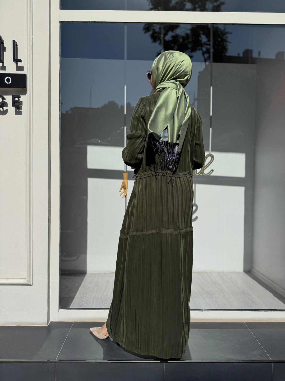 Çizgili Beli Sıkmalı Kadın Cupro Elbise Yeşil