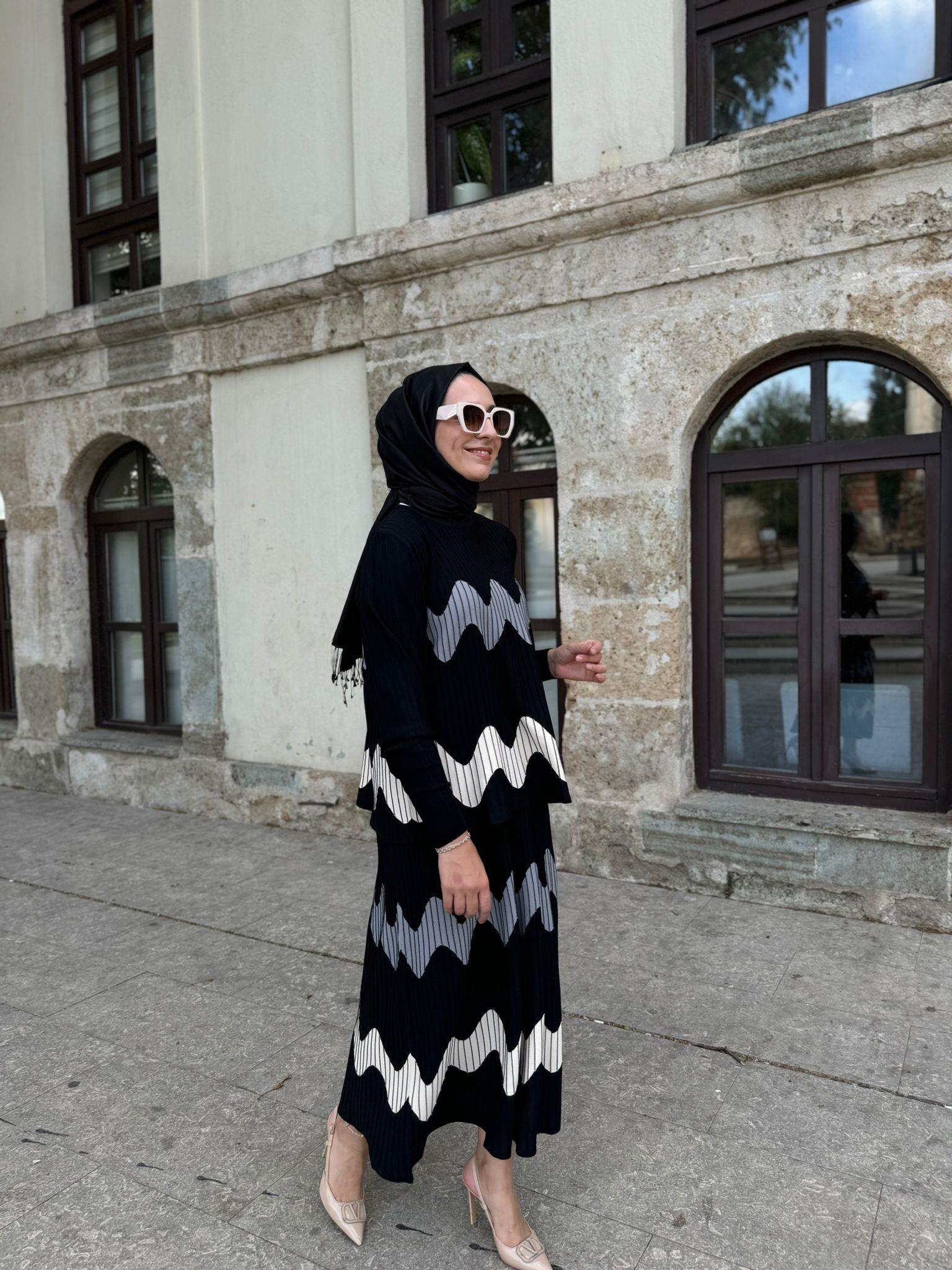 Dalga Desen Fitilli Triko Tunik Siyah