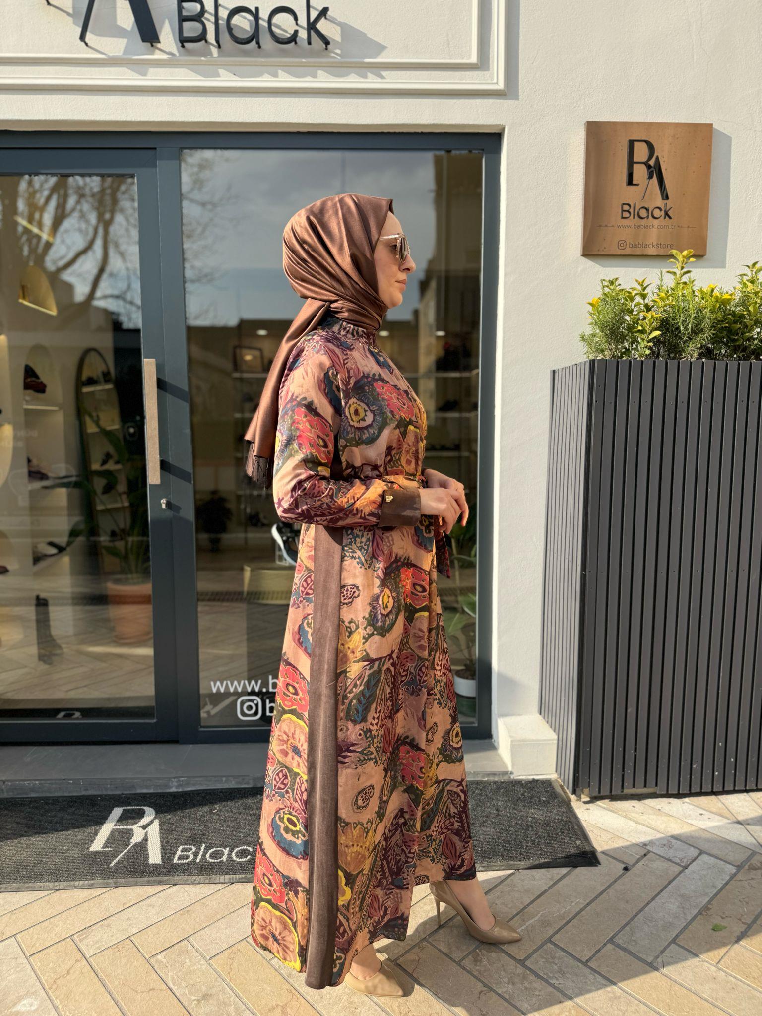 Desenli Detaylı Kadın Elbise Bej
