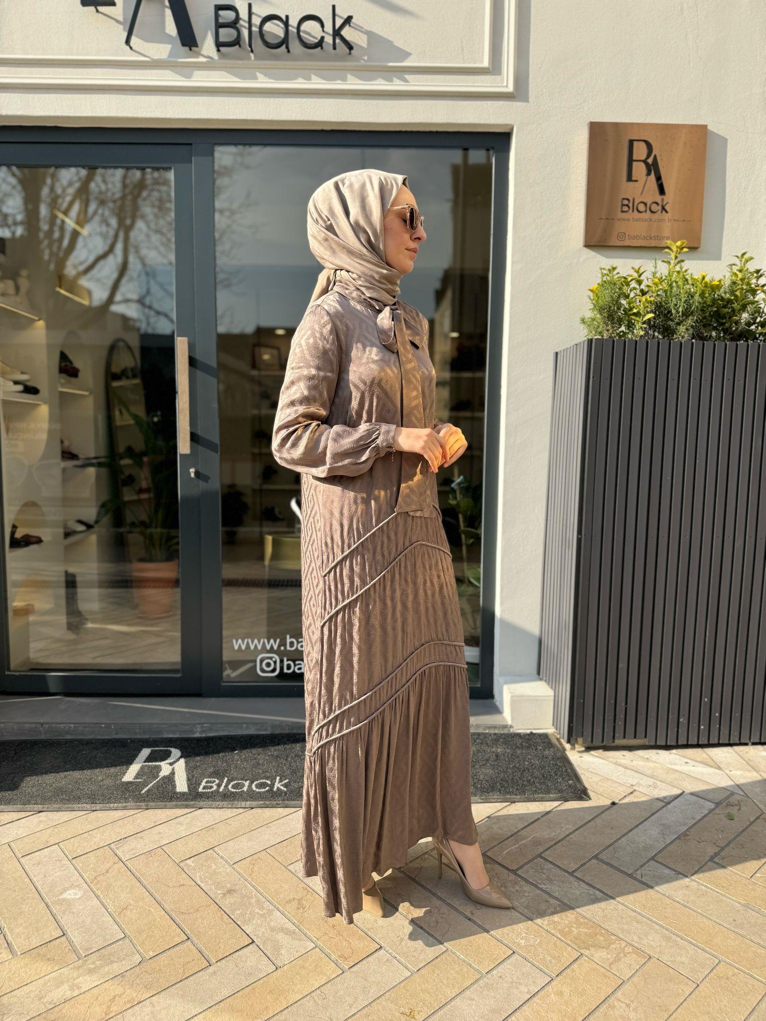 Desenli Parçalı Saten Kadın Elbise Vizon