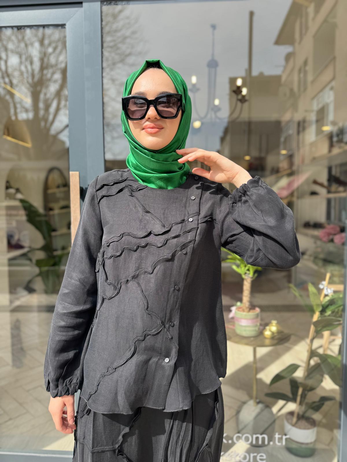 Düğmeli Ters Dikişli Kadın Etek Takım Siyah
