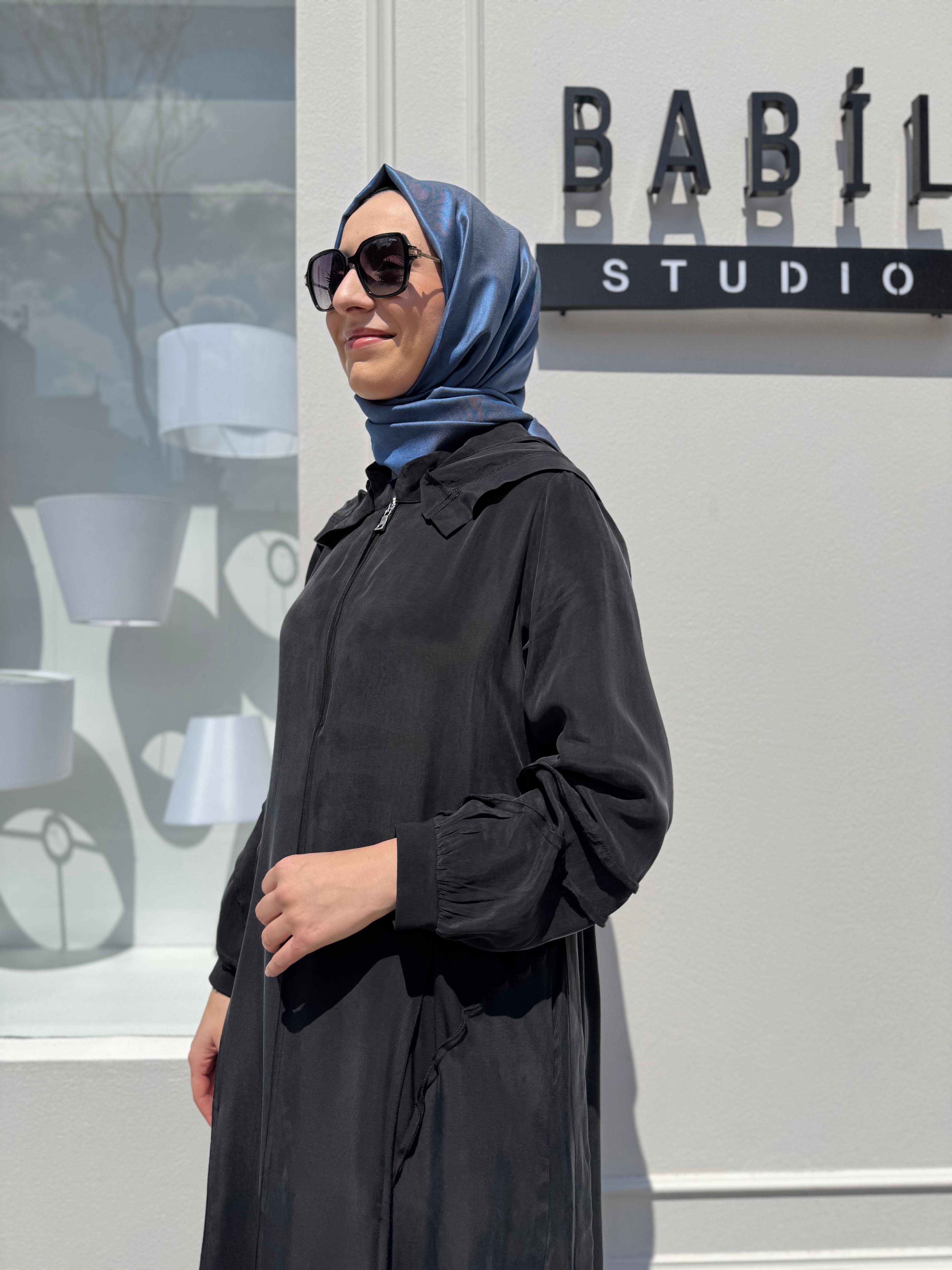 Fermuar Detaylı Kapüşonlu Elbise Siyah