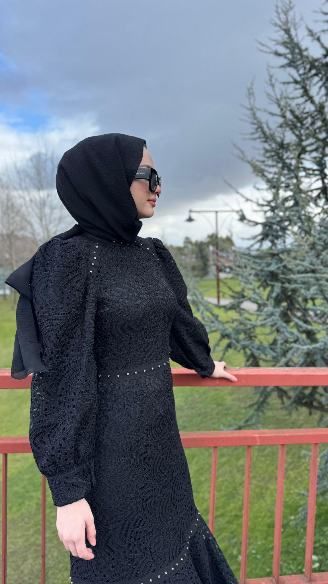Güpür Dantel Detaylı Kadın Elbise Siyah