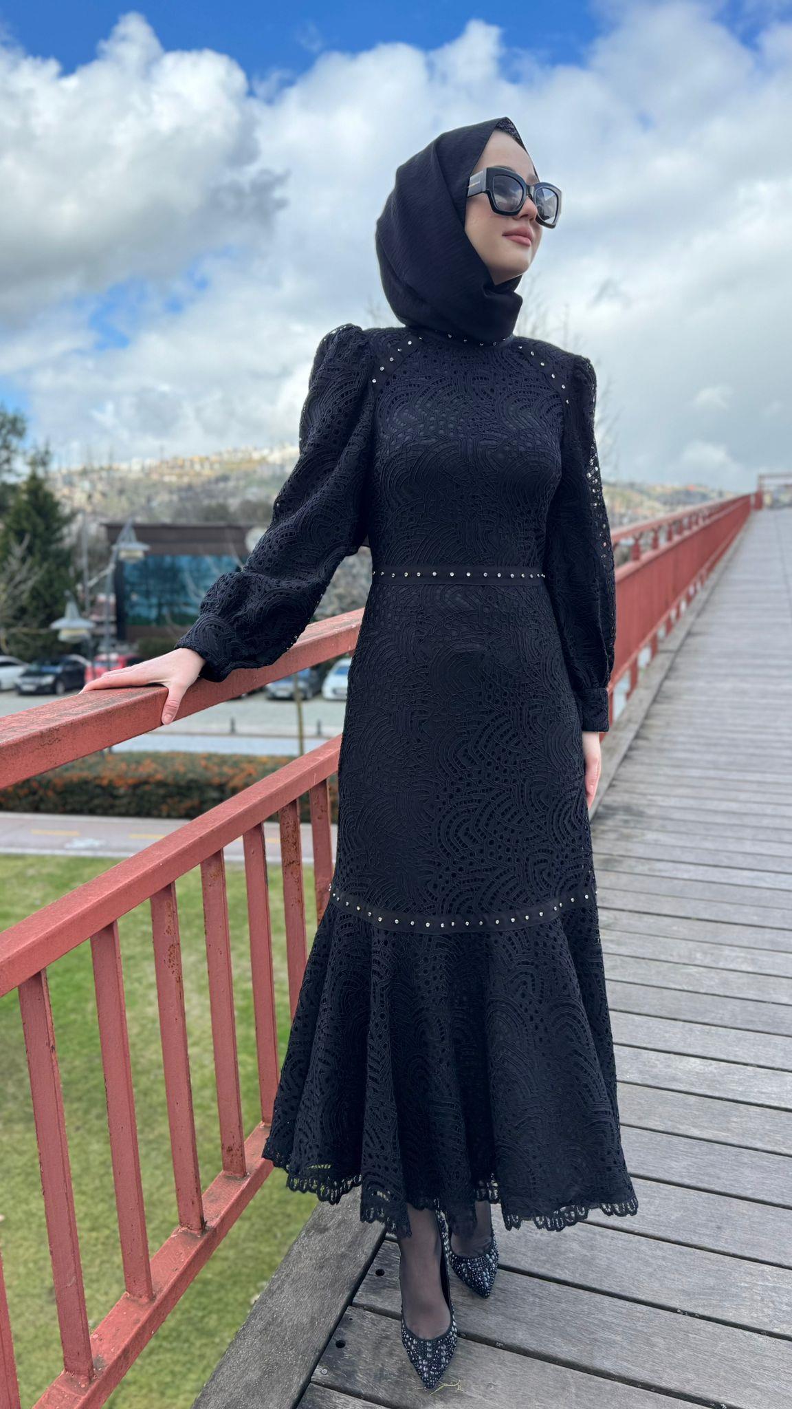 Güpür Dantel Detaylı Kadın Elbise Siyah