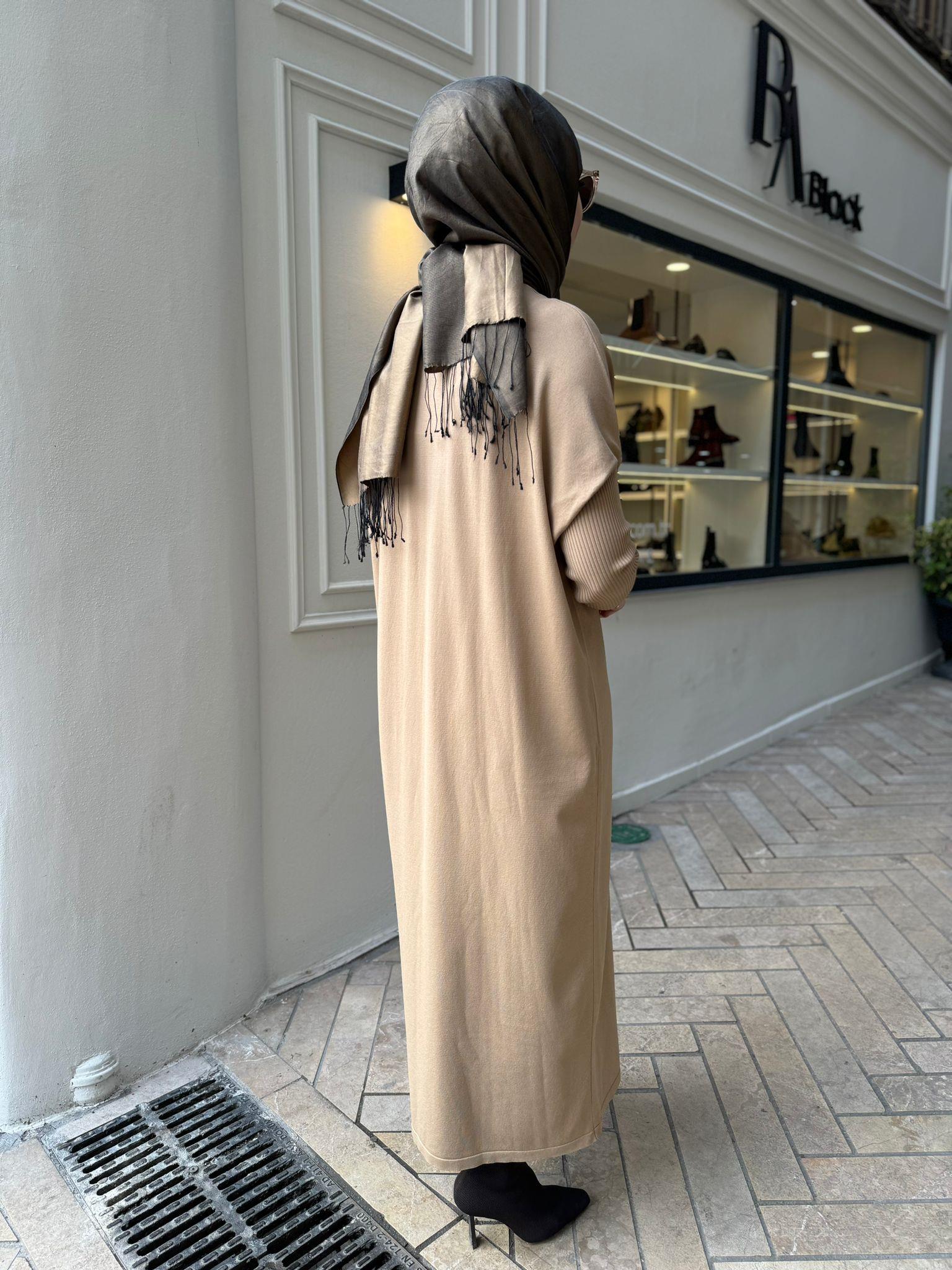 Kolu Sıkmalı Kadın Elbise Camel