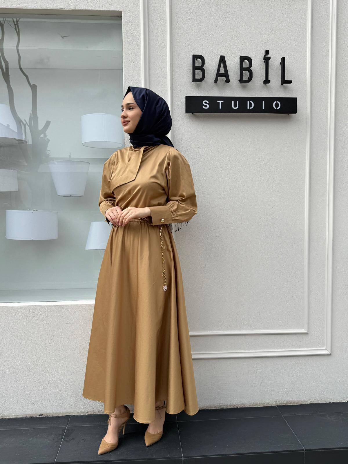 Kristen Düğme Detaylı Kadın Elbise Camel