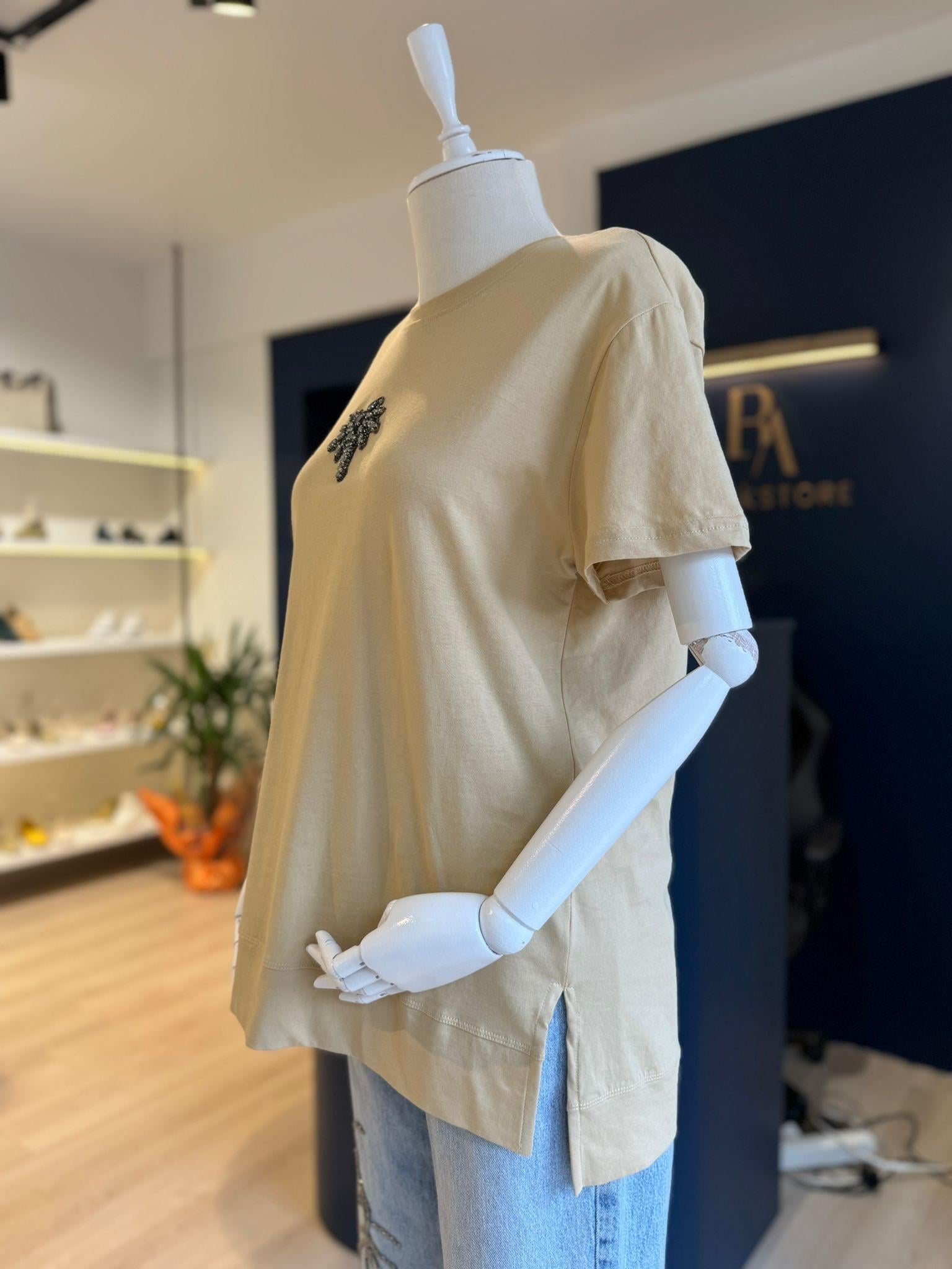 Lola Taş Detaylı Basic Kadın Bluz Camel