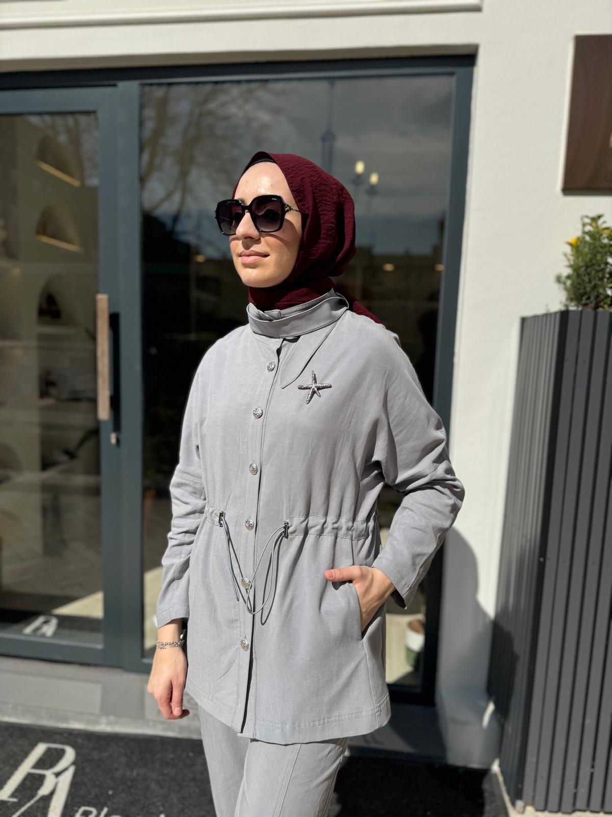 Nina Düğme Detaylı Kadın Takım Gri
