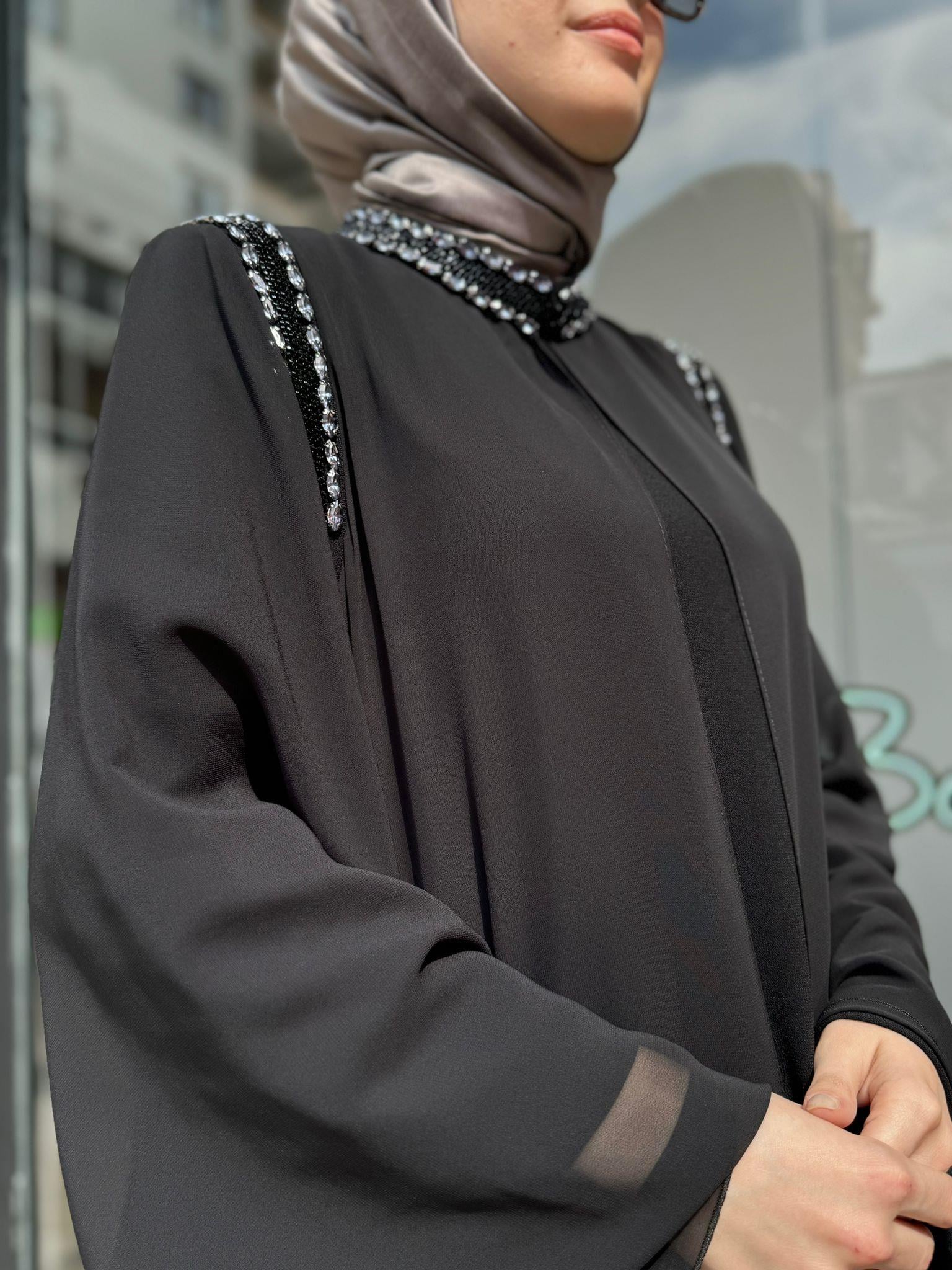 Omuz ve Yakası Taşkı İkili Abaya Siyah
