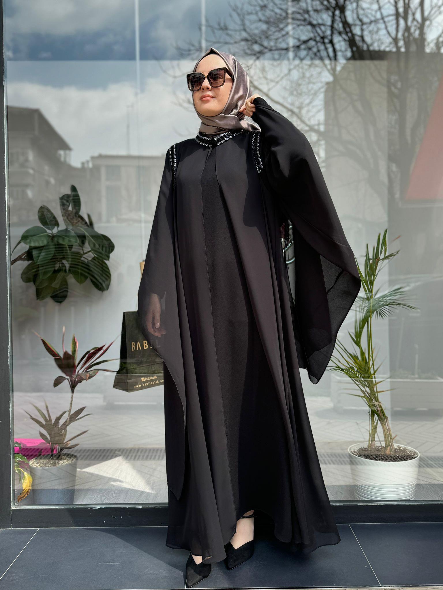 Omuz ve Yakası Taşkı İkili Abaya Siyah