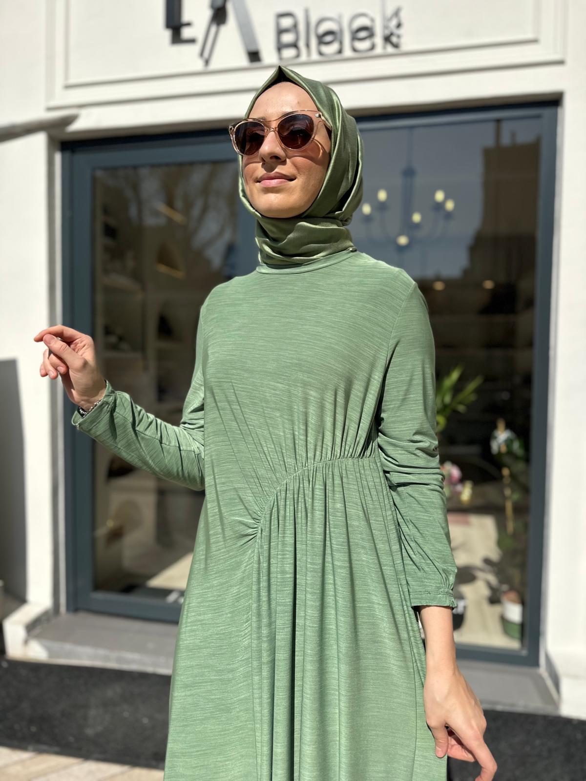 Önü Büzgülü Elbise Yeşil