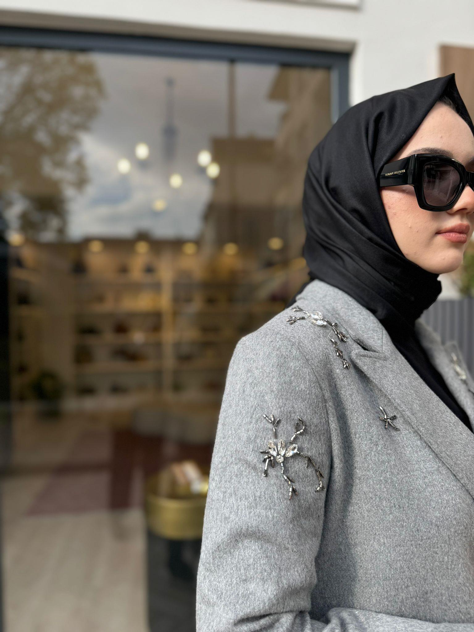 Taş Detaylı Kadın Ceket Gri