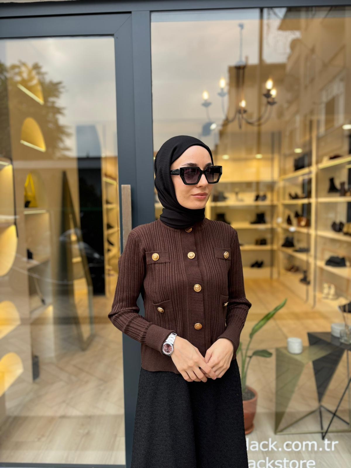 TD2799 Diva Düğmeli Kadın Hırka Kahve